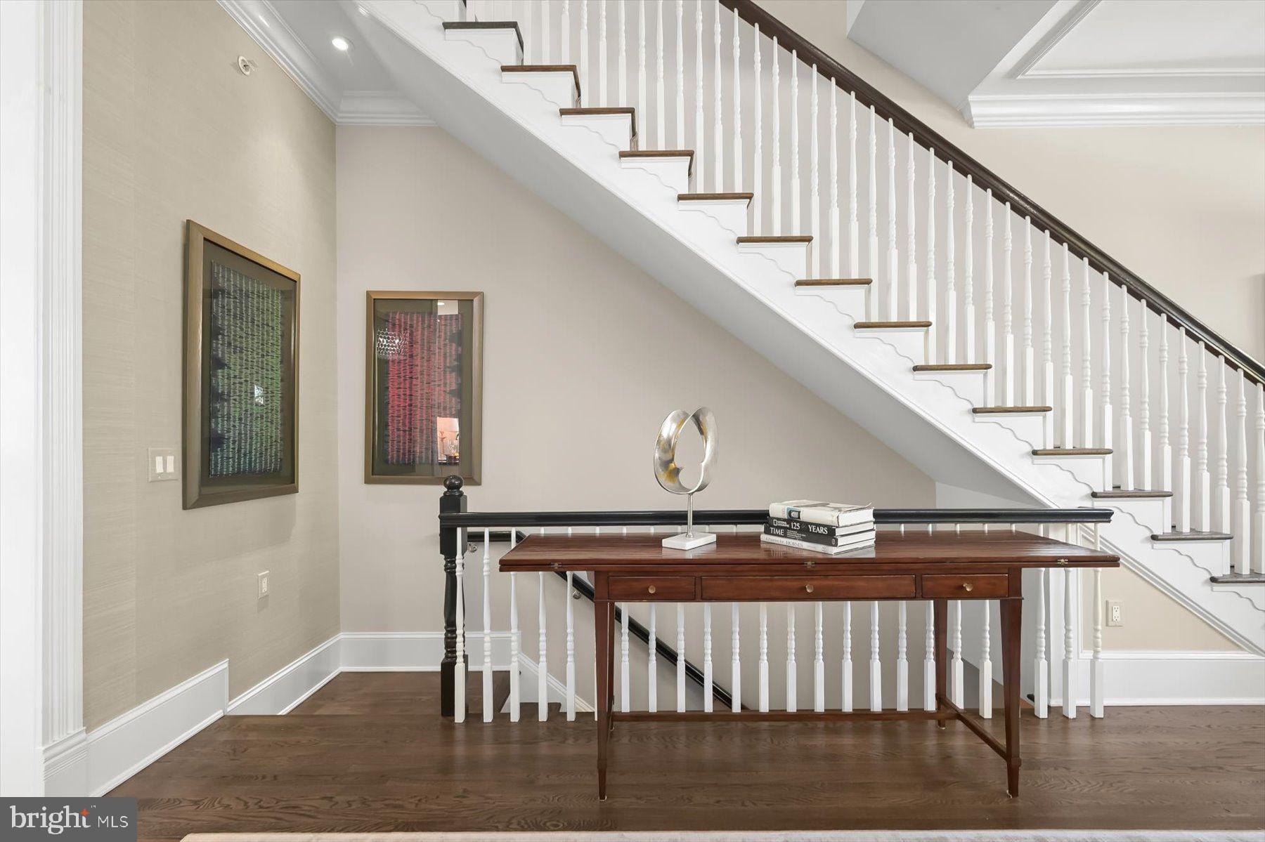 CAPITOL HILL - Residential