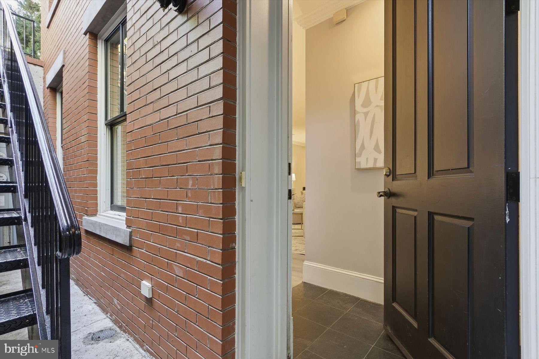 CAPITOL HILL - Residential