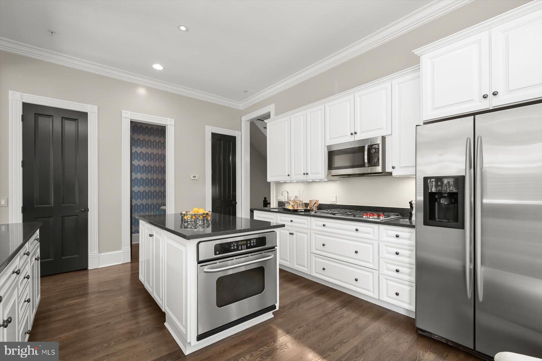 CAPITOL HILL - Residential