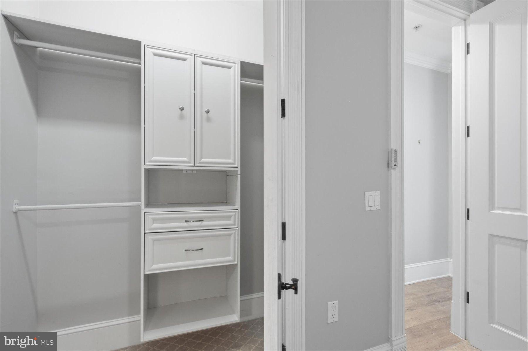 CAPITOL HILL - Residential
