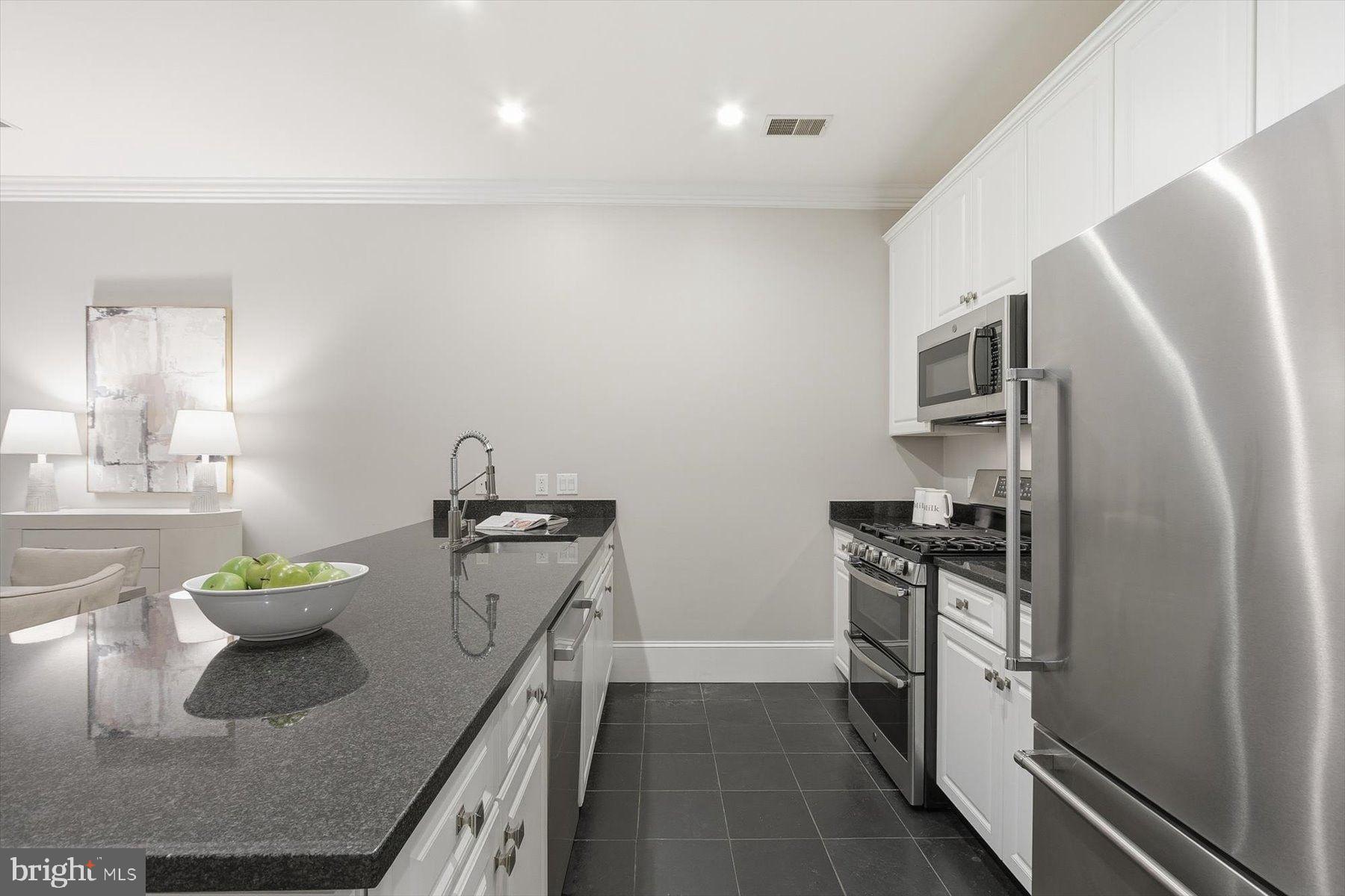 CAPITOL HILL - Residential