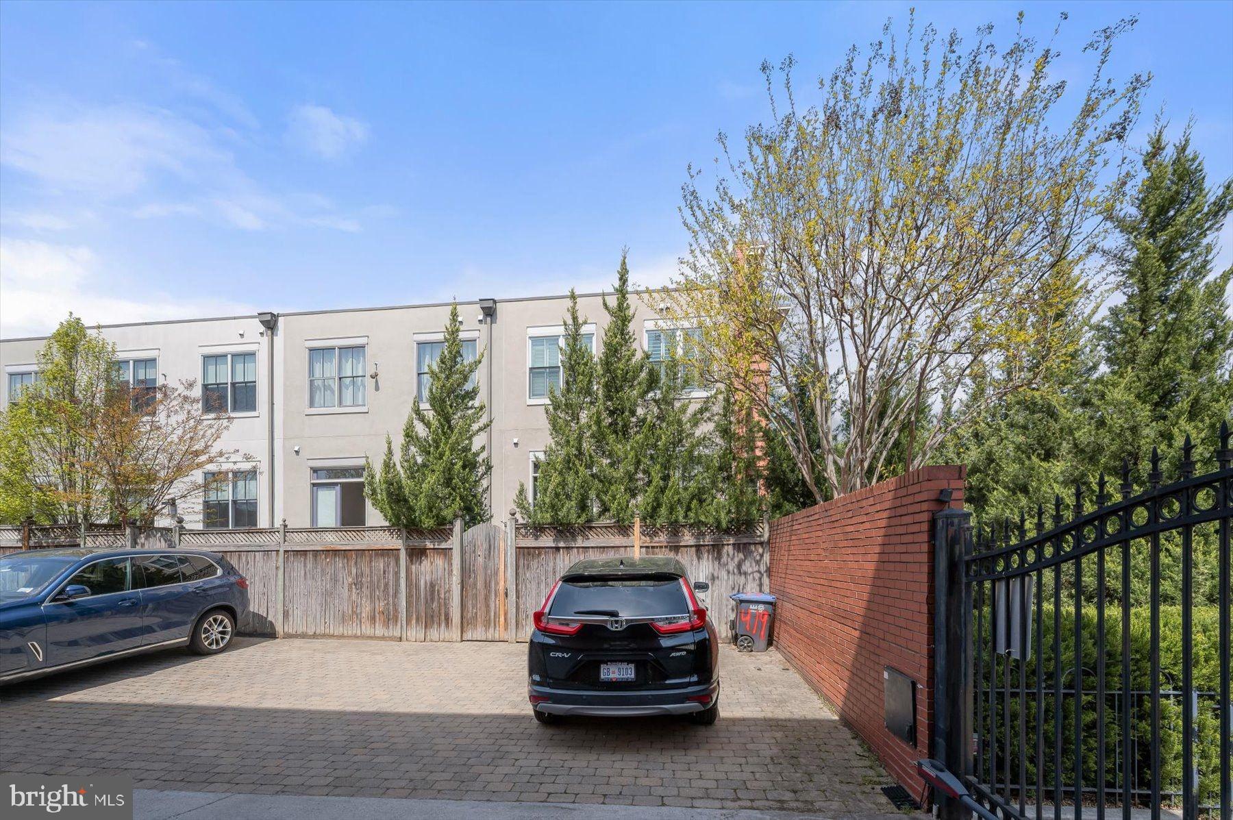 CAPITOL HILL - Residential