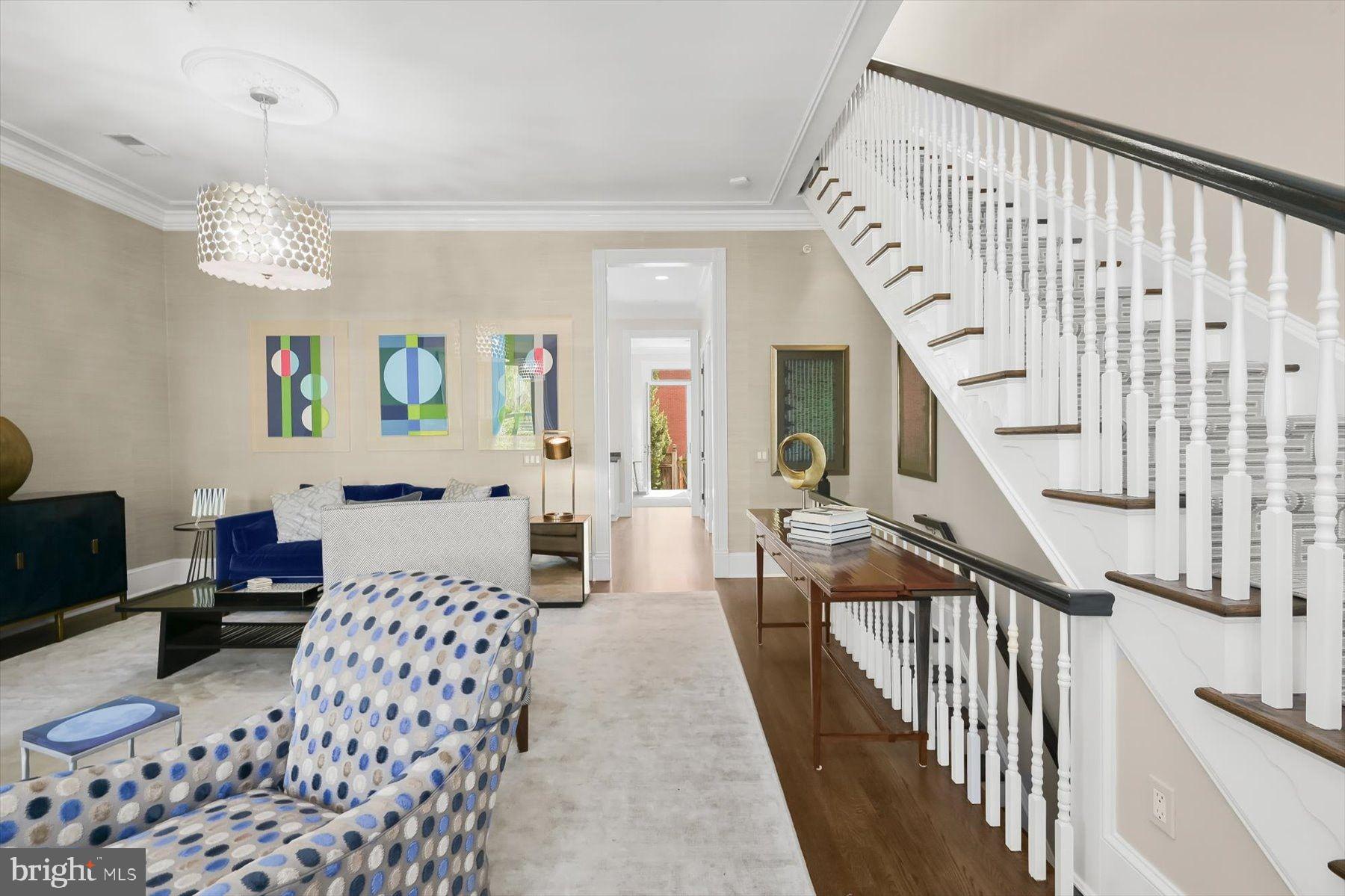 CAPITOL HILL - Residential