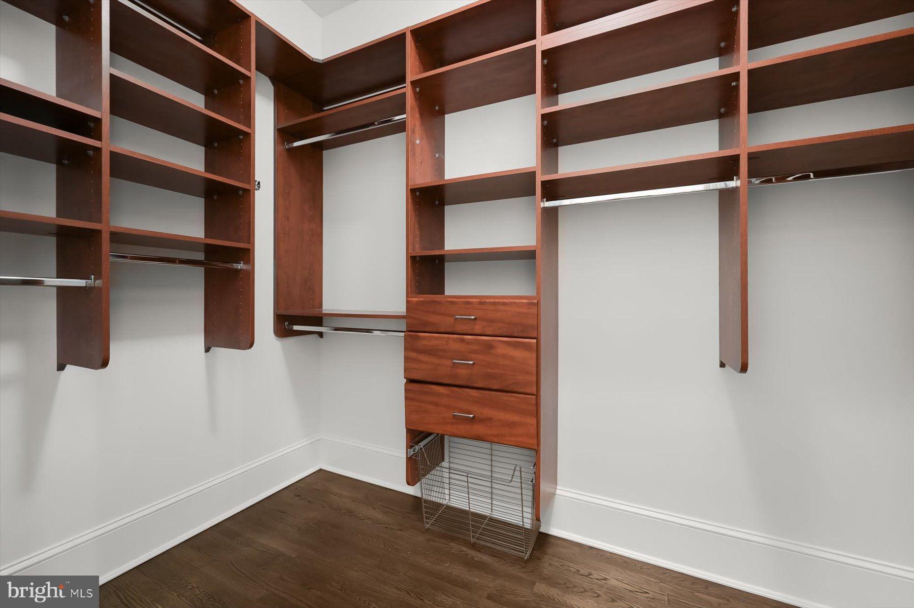 CAPITOL HILL - Residential
