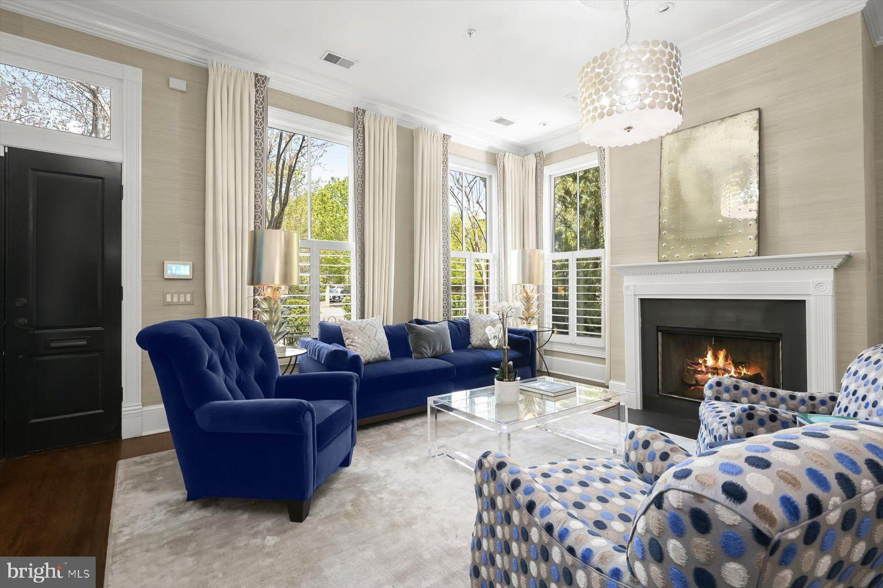 CAPITOL HILL - Residential