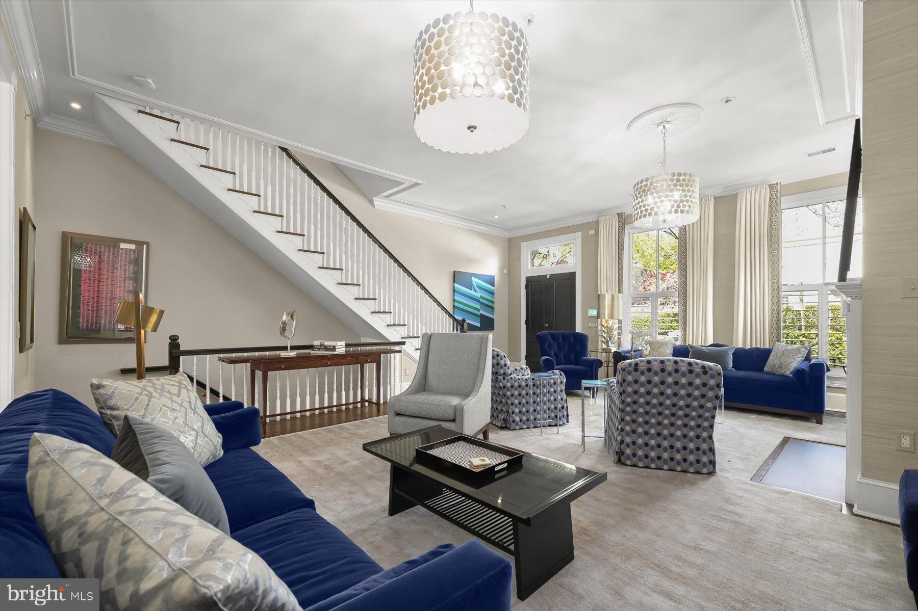 CAPITOL HILL - Residential