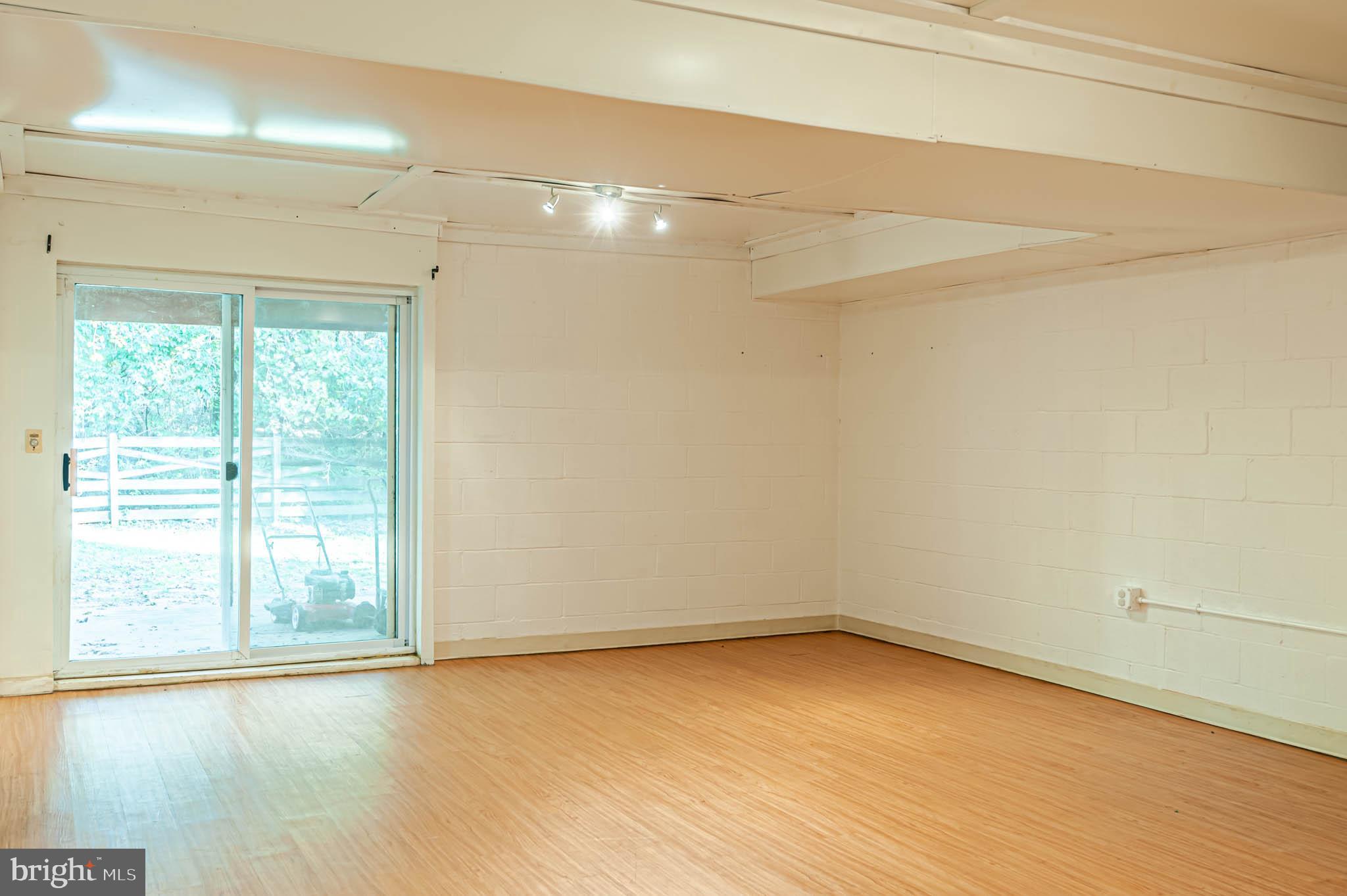 GEORGETOWN GROVE - Residential