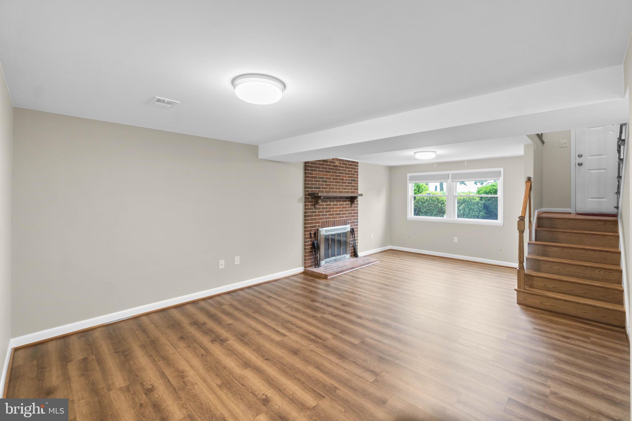 DALE CITY - Residential