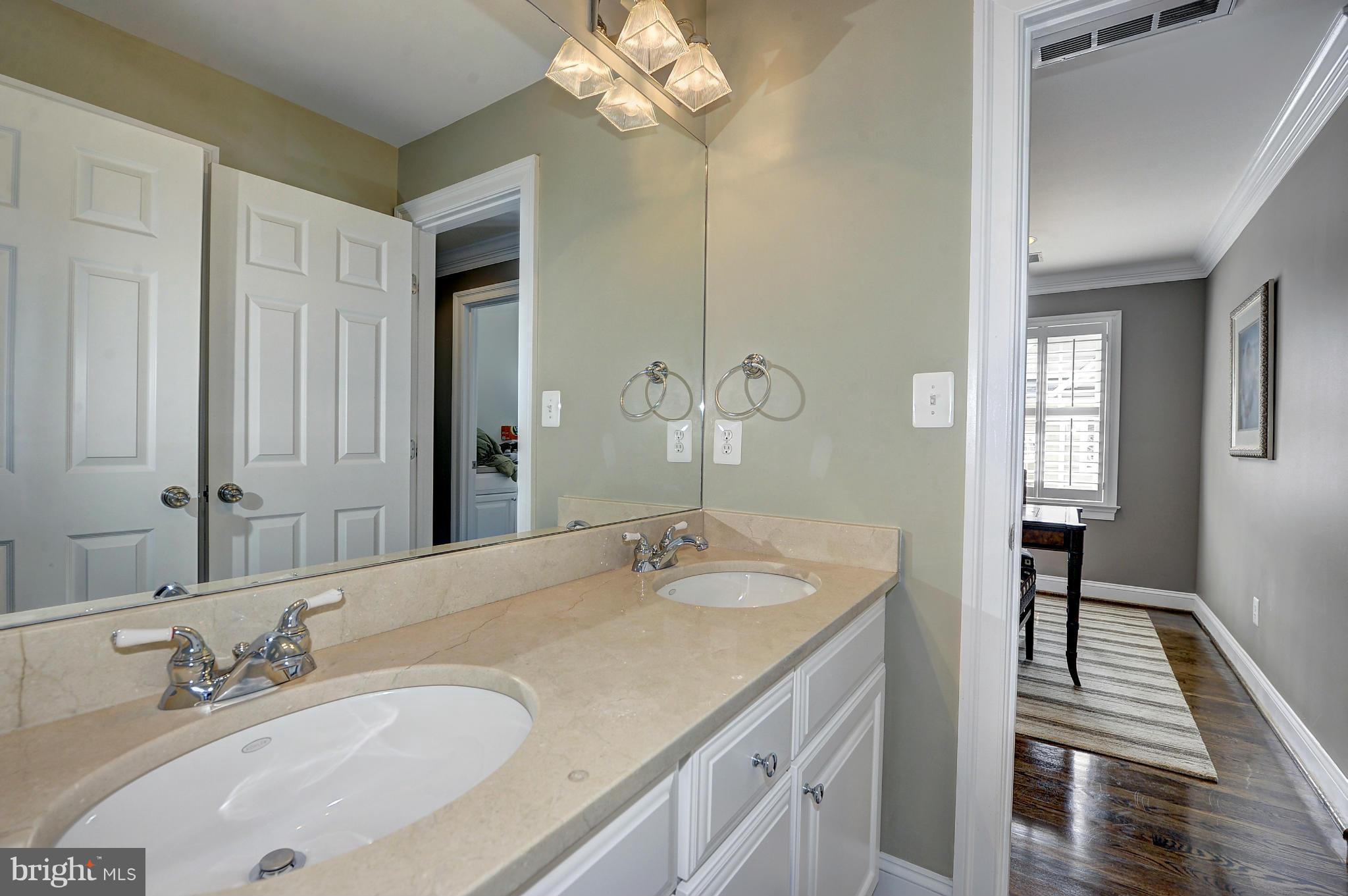 CHESTERBROOK - Residential