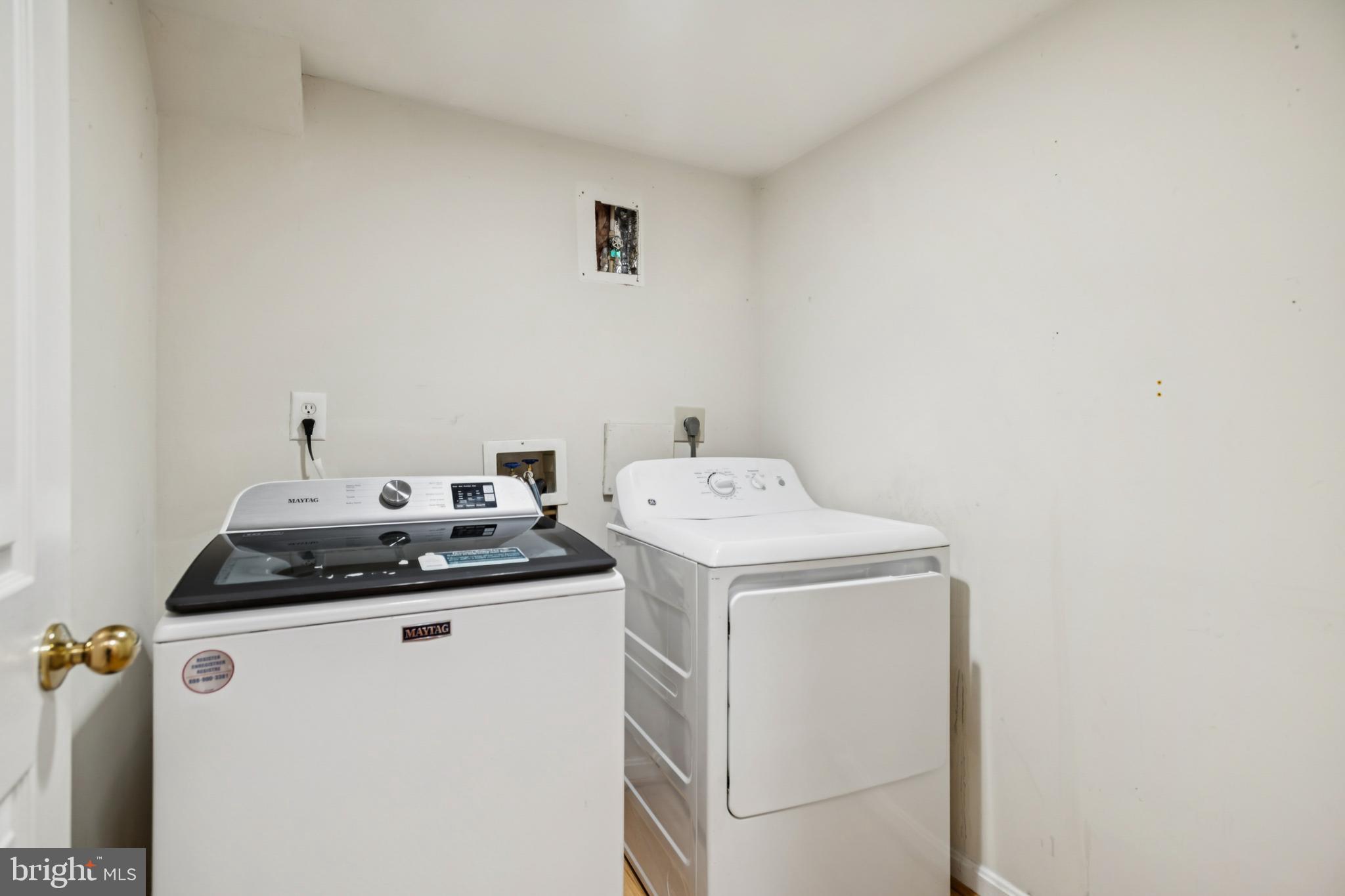 CROSSROADS VILLAGE - Residential