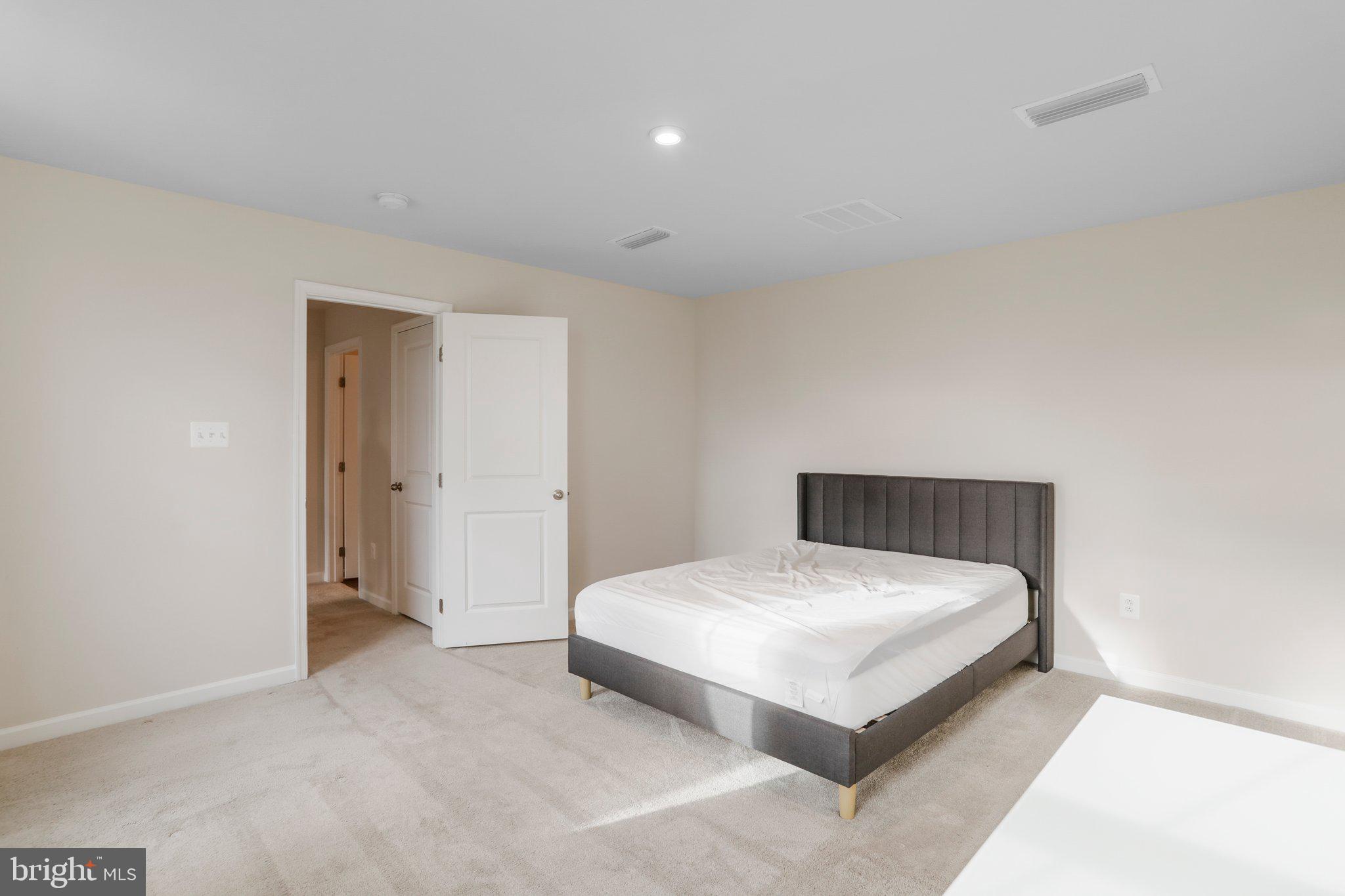 CARDINAL POINTE - Residential