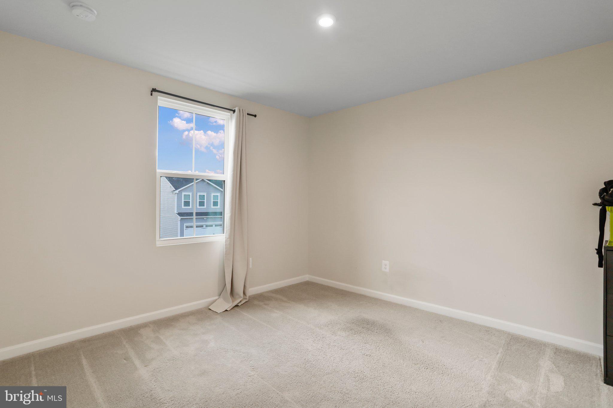 CARDINAL POINTE - Residential