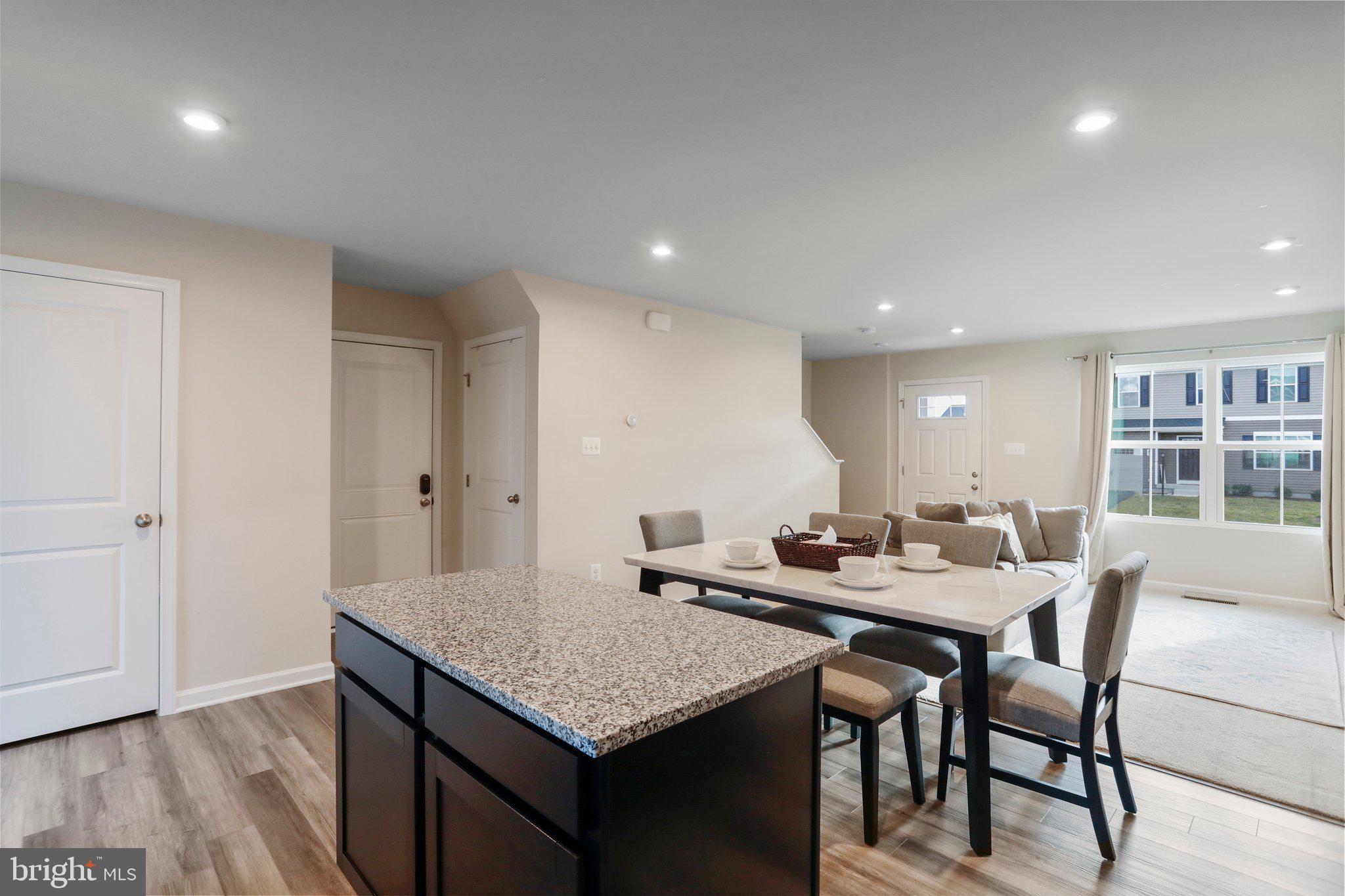 CARDINAL POINTE - Residential