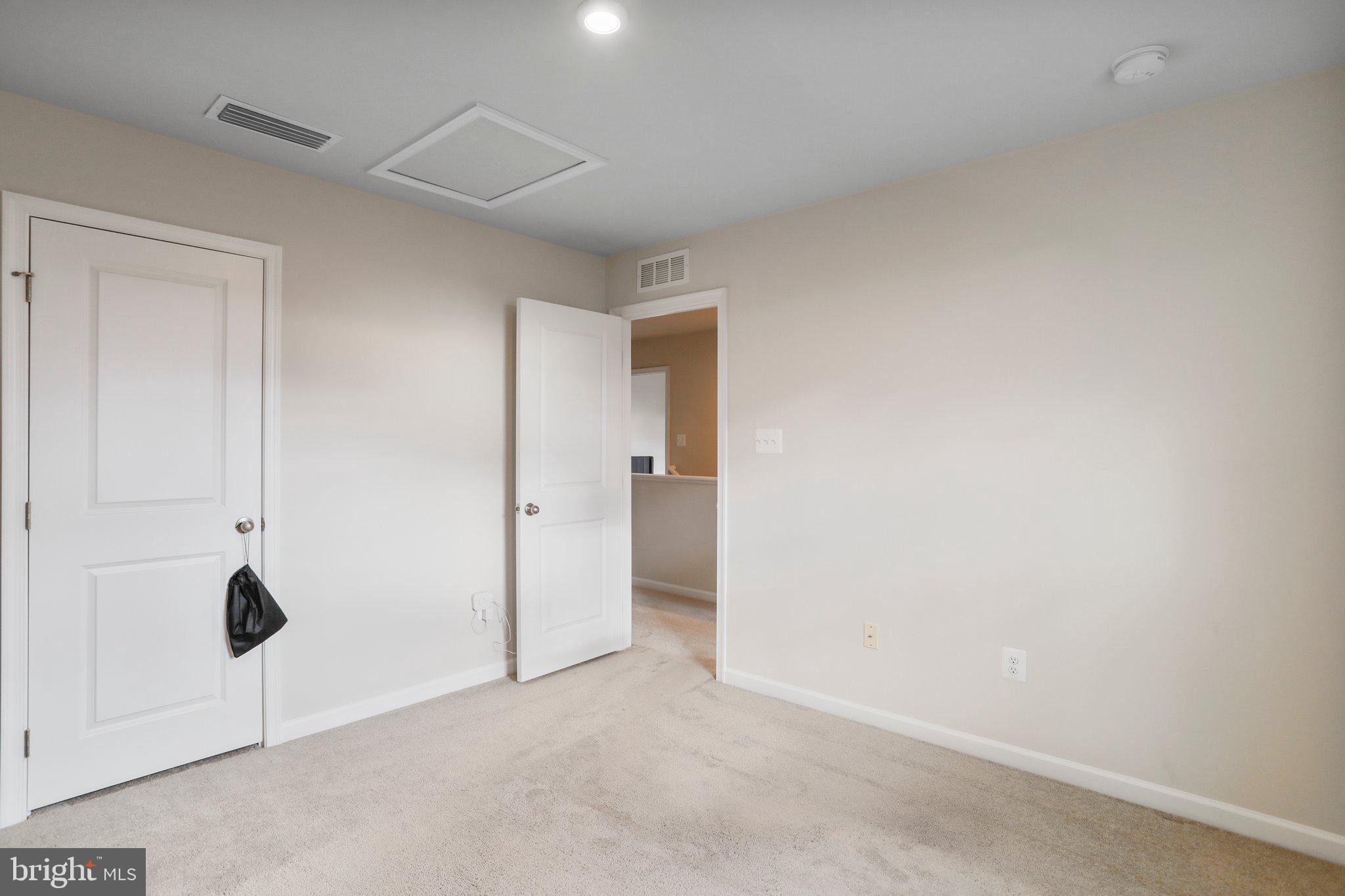 CARDINAL POINTE - Residential