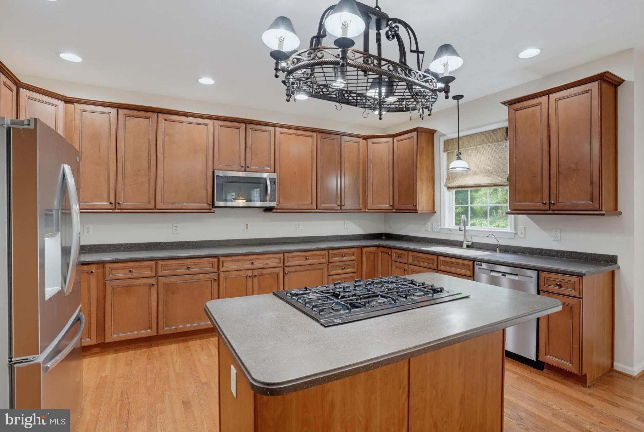 360 ALBACORE DRIVE