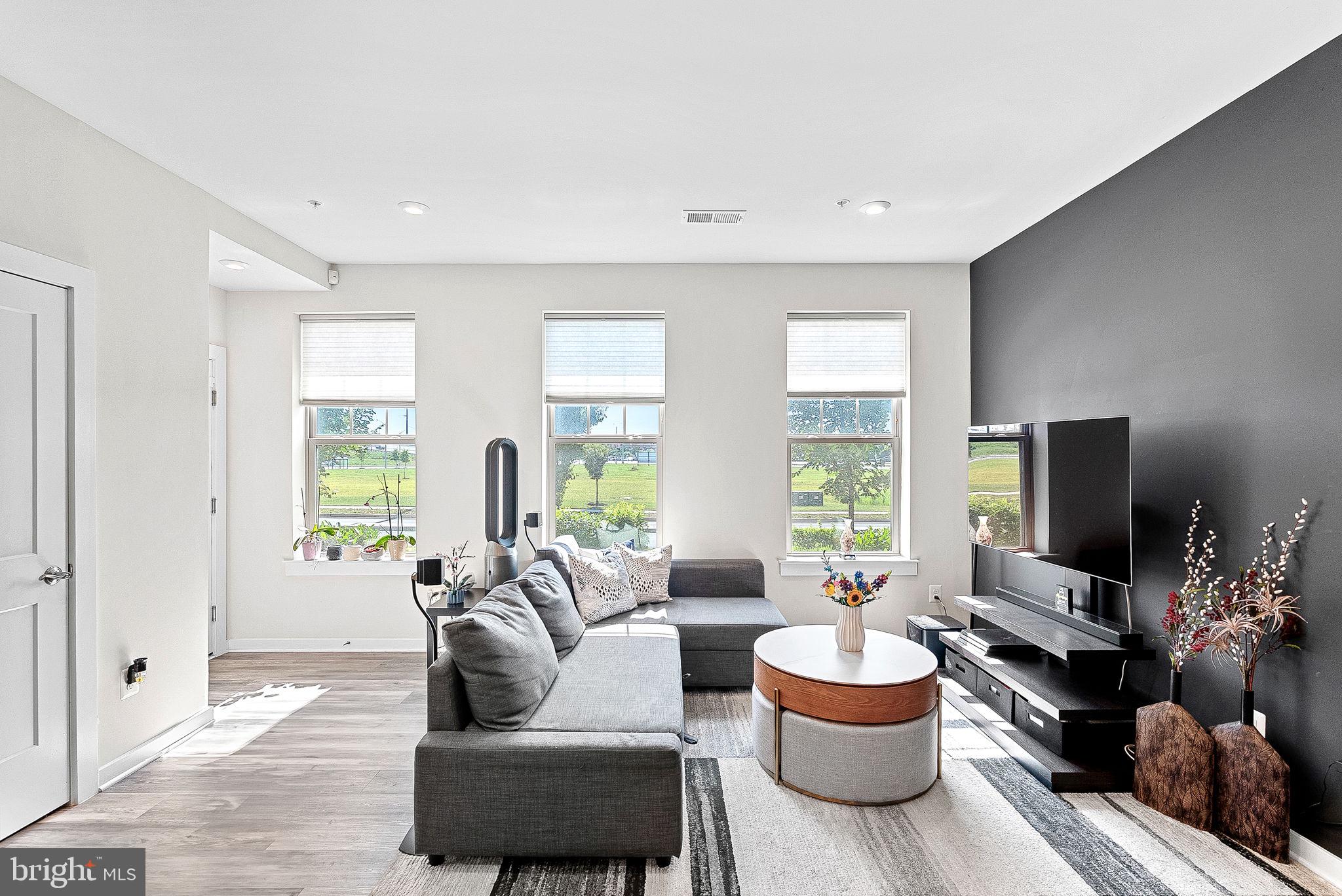 224 PETITE SIRAH TERRACE SE