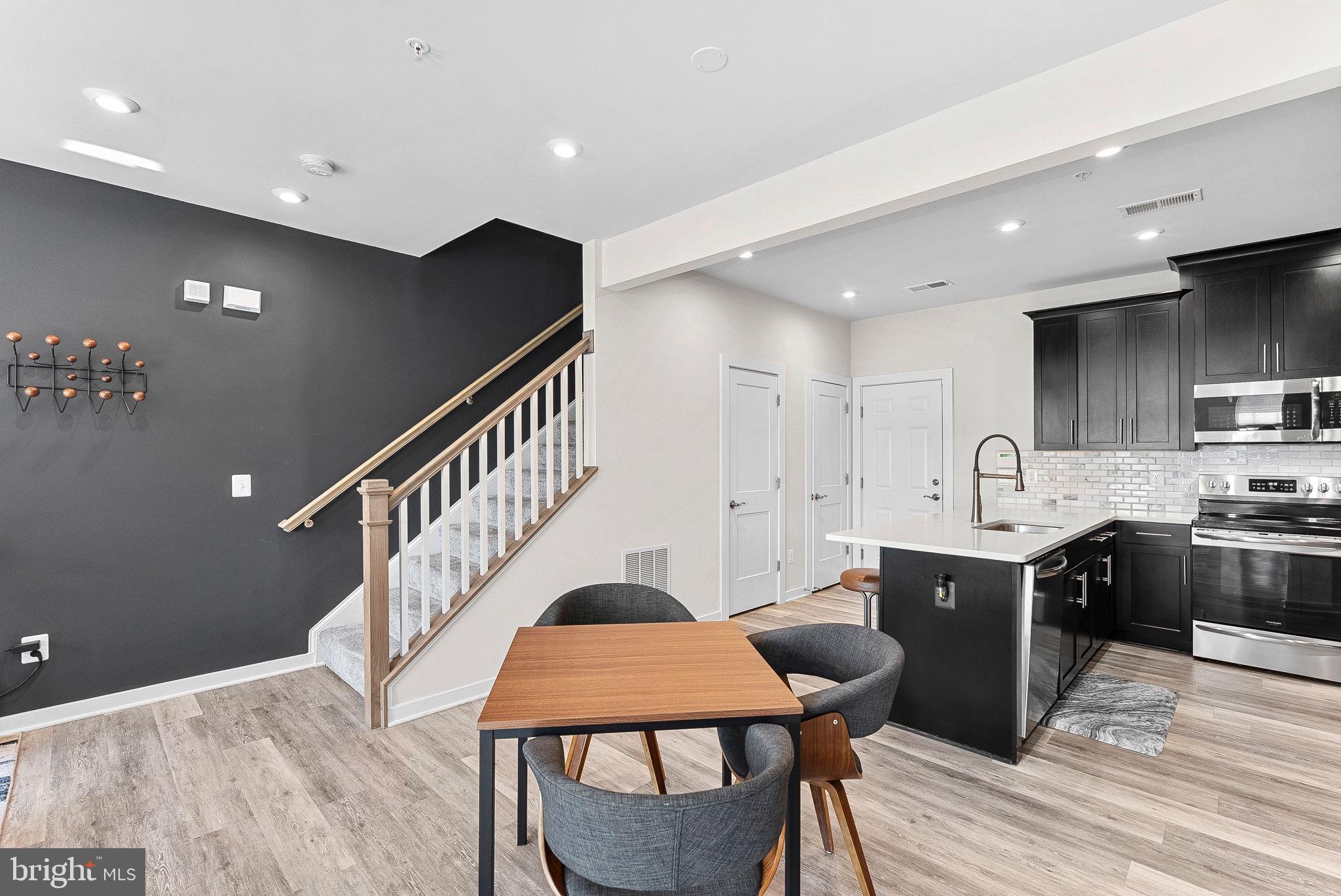 224 PETITE SIRAH TERRACE SE