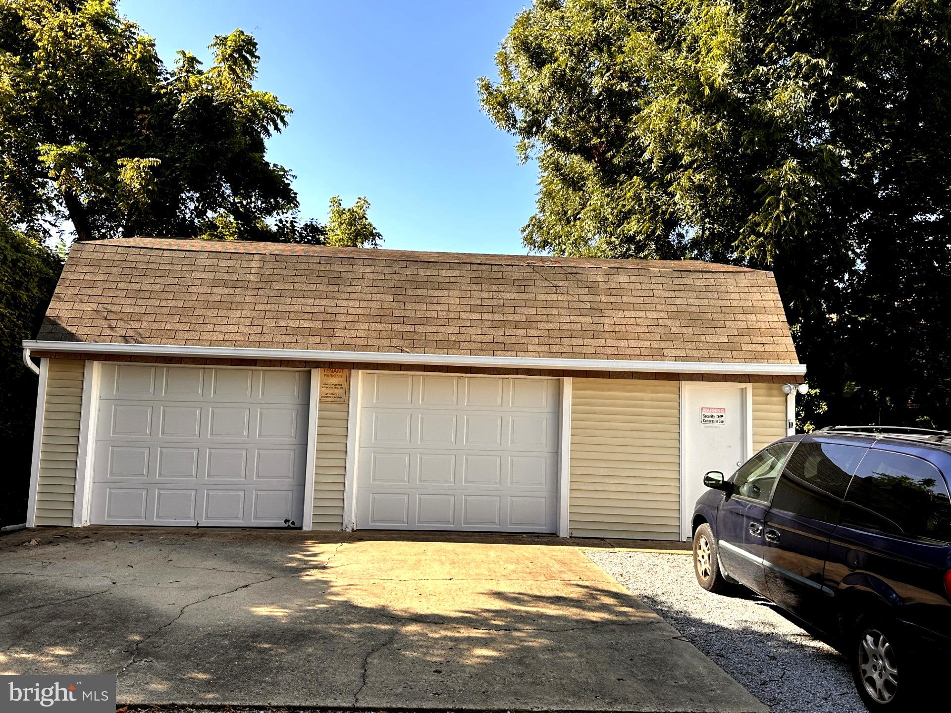 COLLEGE PARK - Commercial Sale