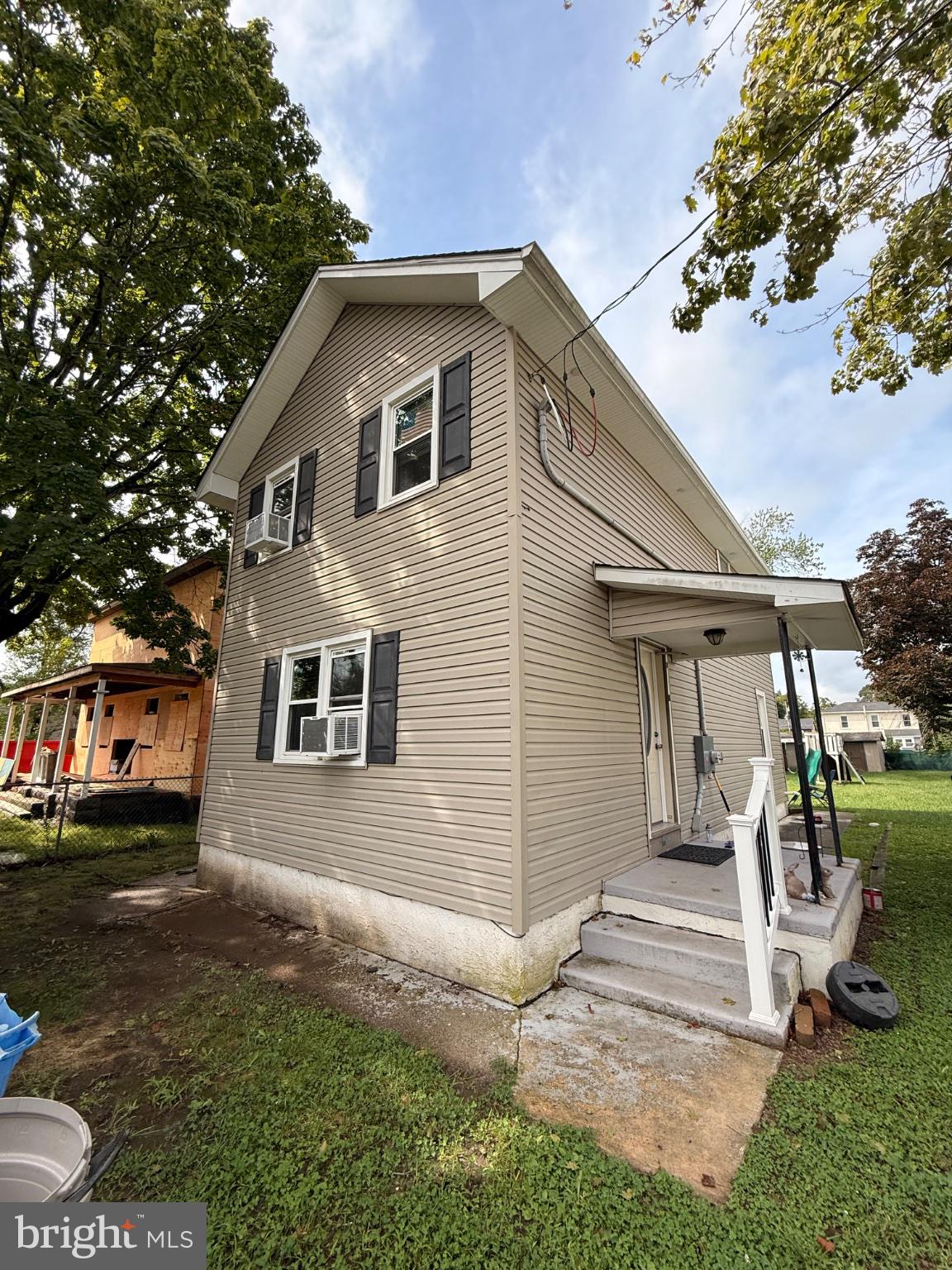 106 NIXON STREET