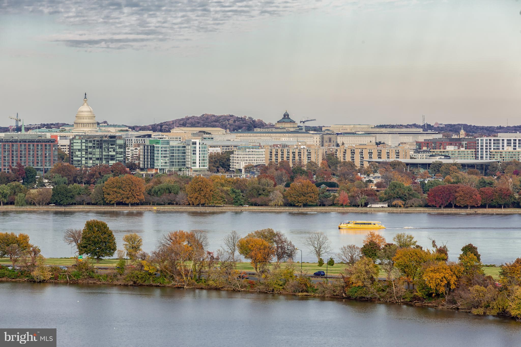 WATERFORD HOUSE - Residential