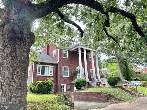 Homes For Rent - 1208 S Cleveland Street #TOP FLOOR<br/> ARLINGTON, VA 22204