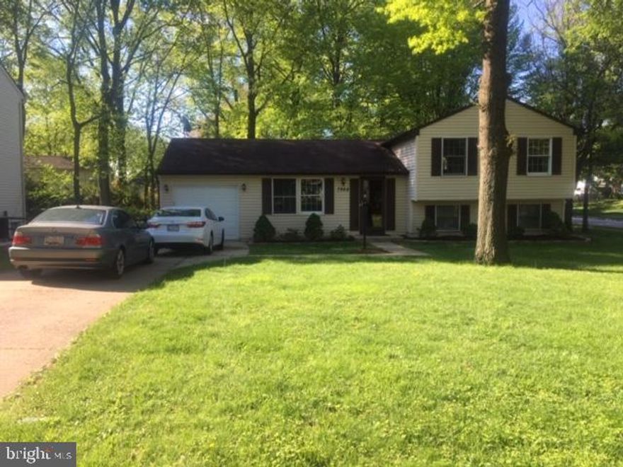 Absolutely, beautiful property in Greenbriar. 3BR, 2 full bath, Kitchen with Granite Counter Tops,New  Stainless Steel Appliances, wood floors, new carpet, deck, garage, 3/4 car driveway, and beautiful corner lot. This is a must see!!!!!