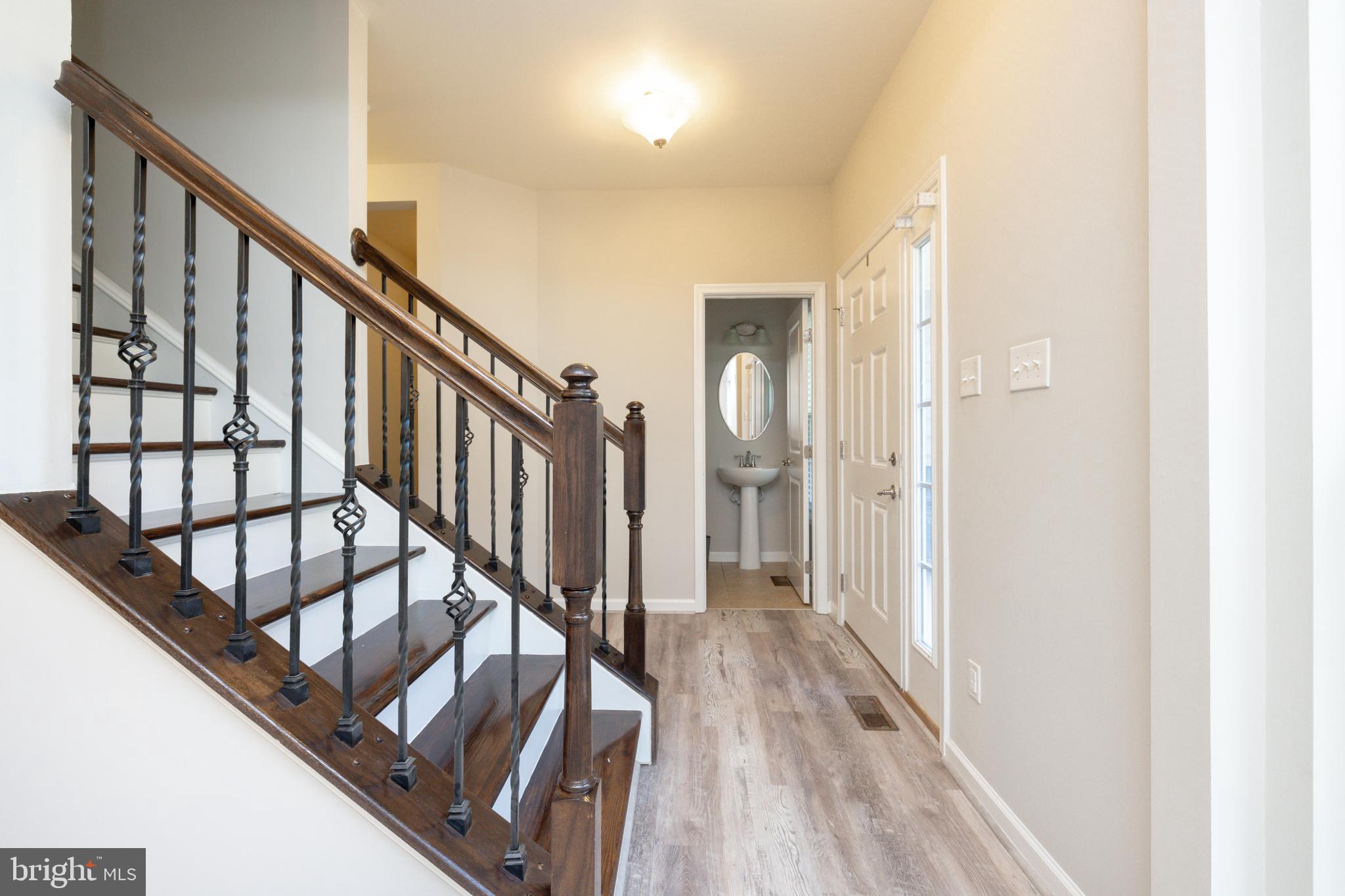 BAYHILL POINTE - Residential