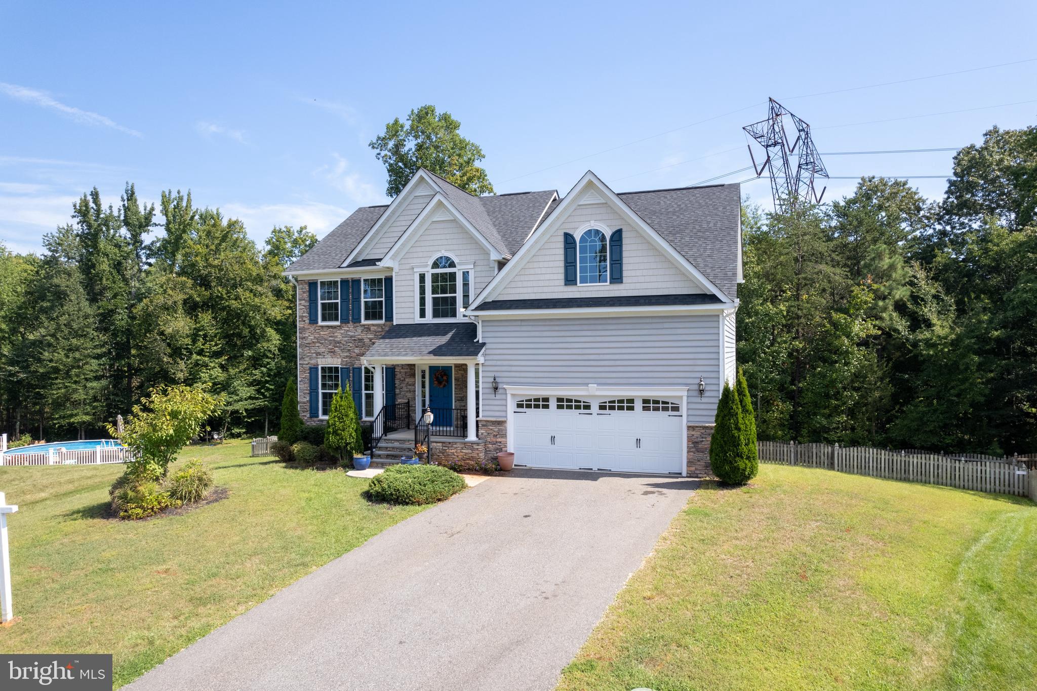 BAYHILL POINTE - Residential