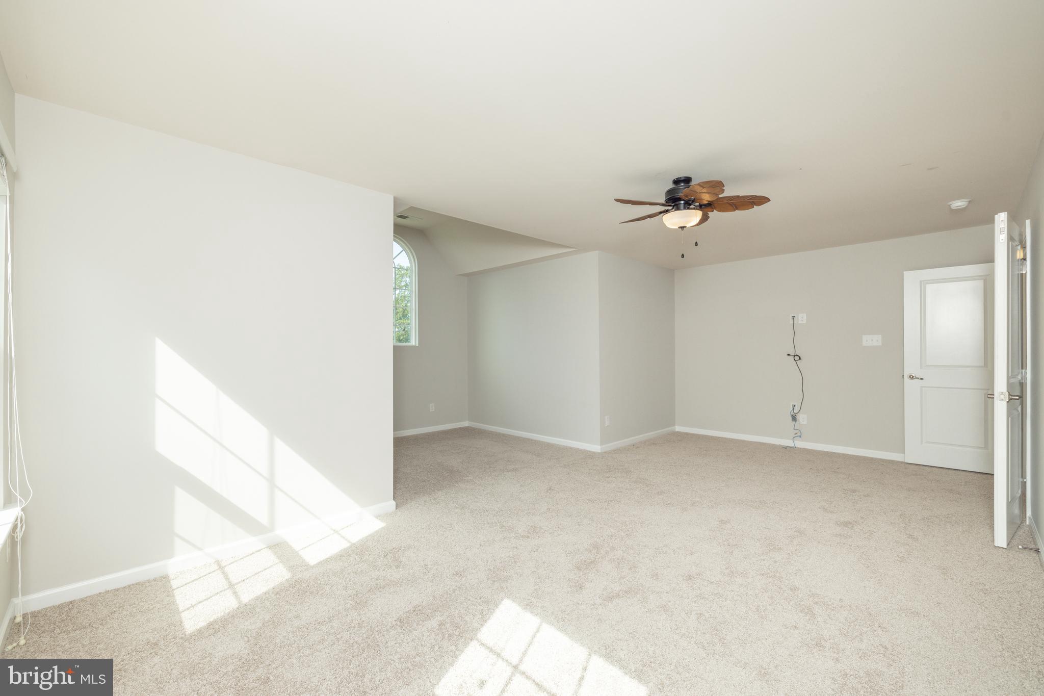 BAYHILL POINTE - Residential