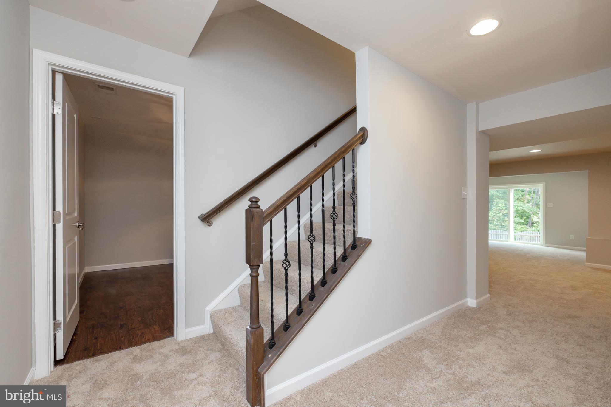 BAYHILL POINTE - Residential