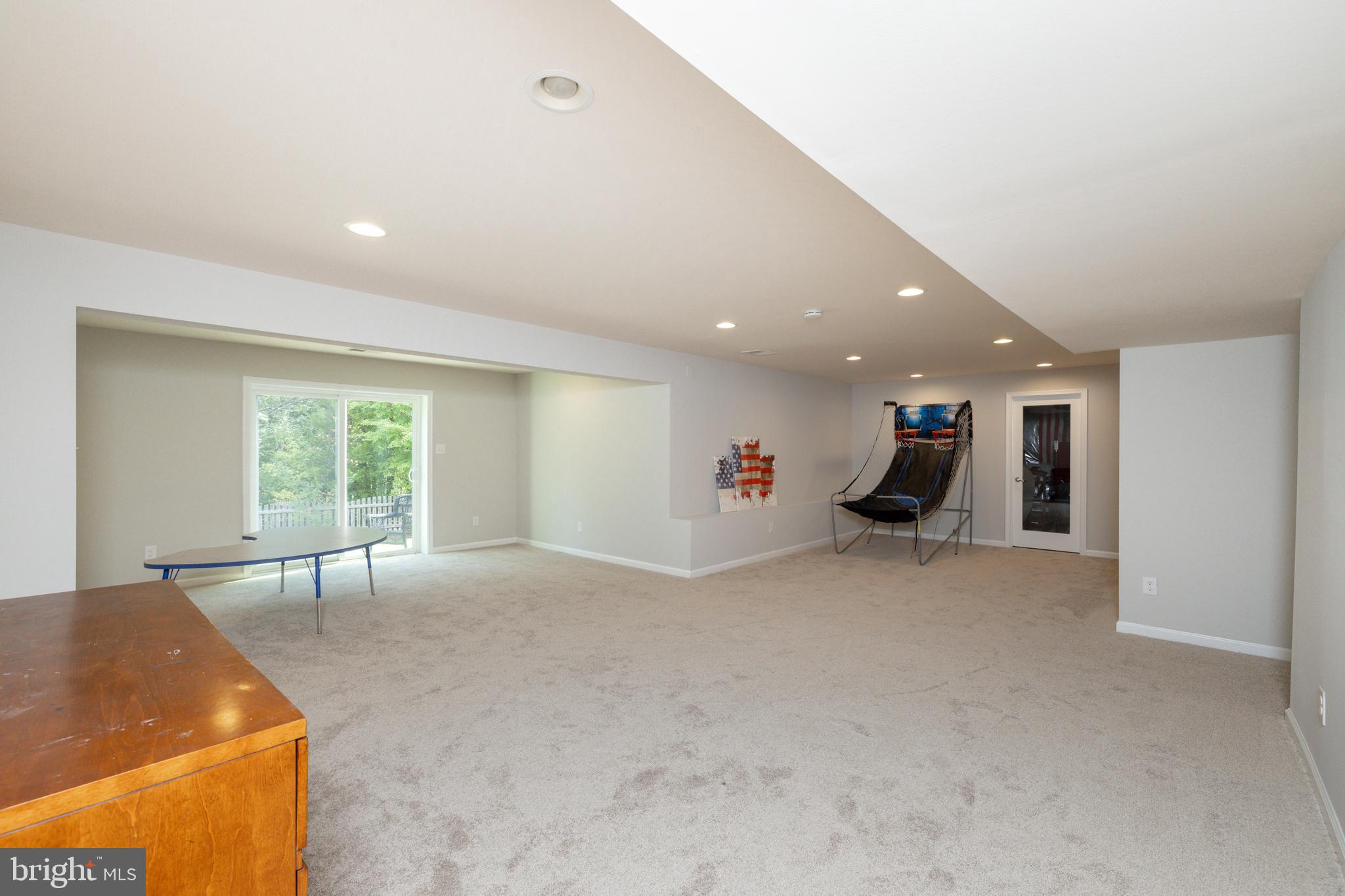 BAYHILL POINTE - Residential