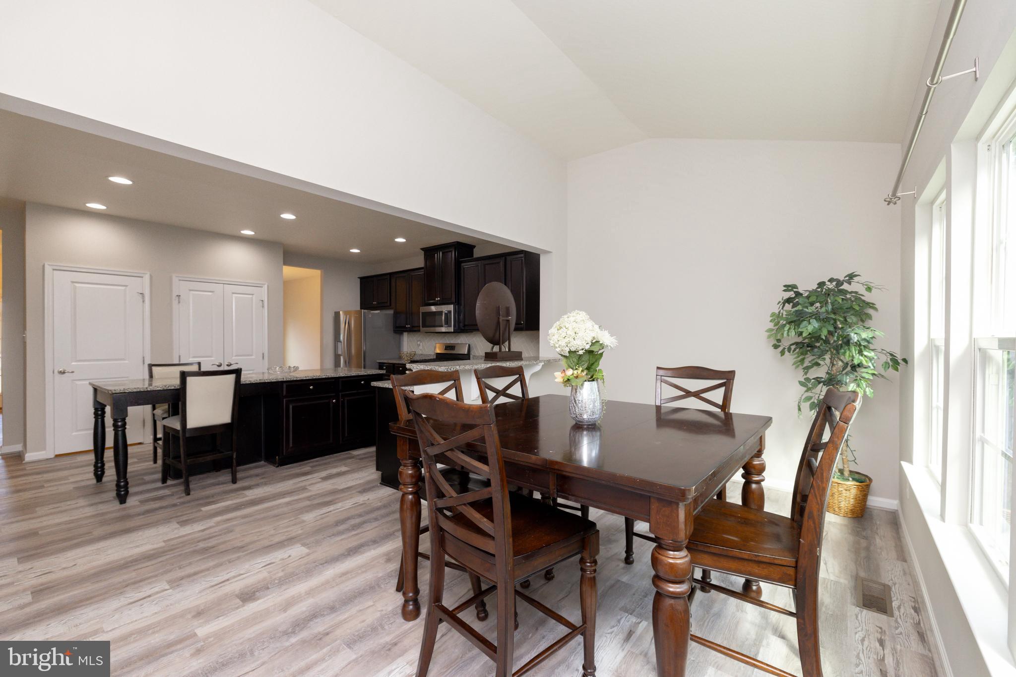 BAYHILL POINTE - Residential