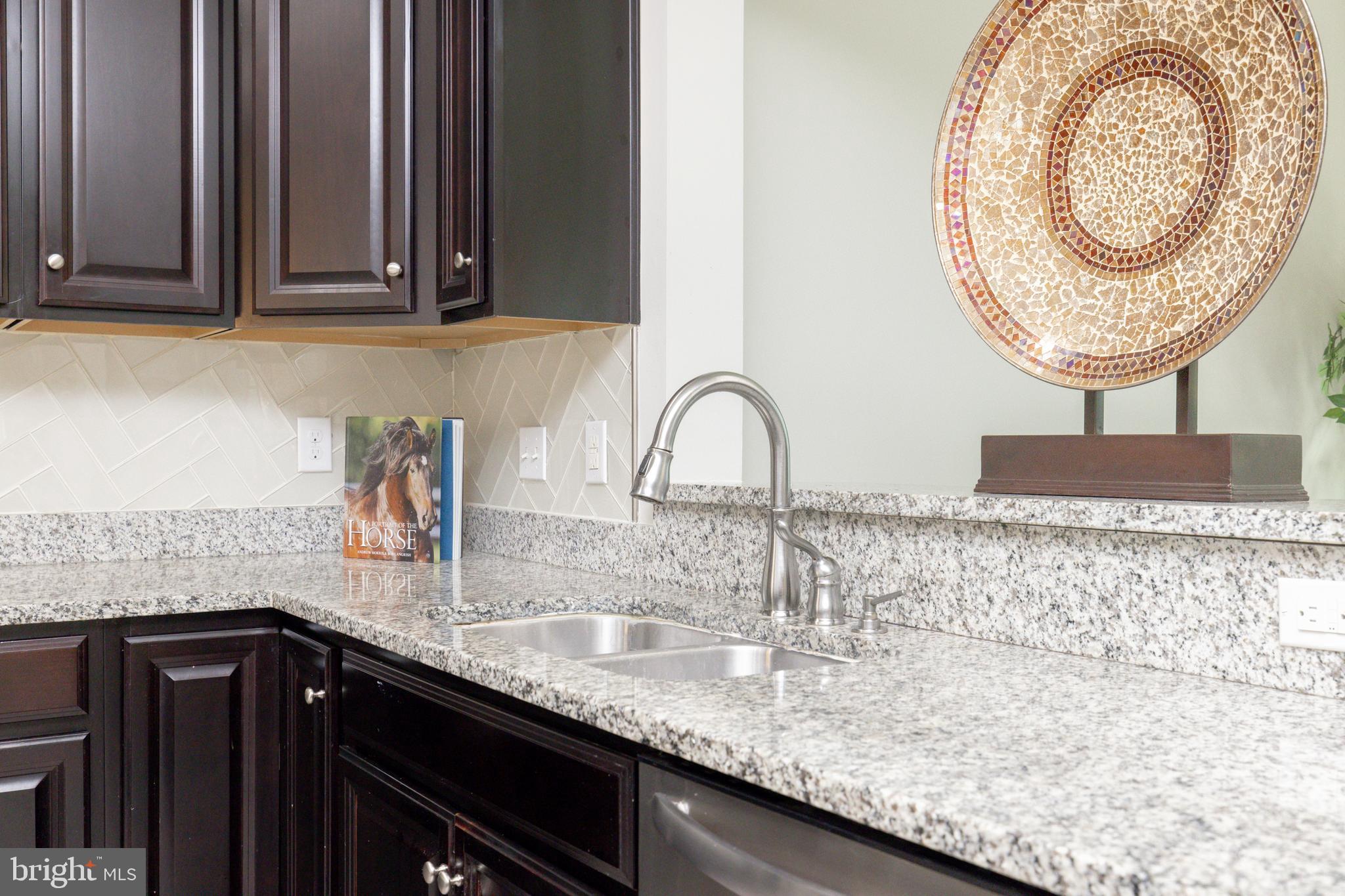 BAYHILL POINTE - Residential