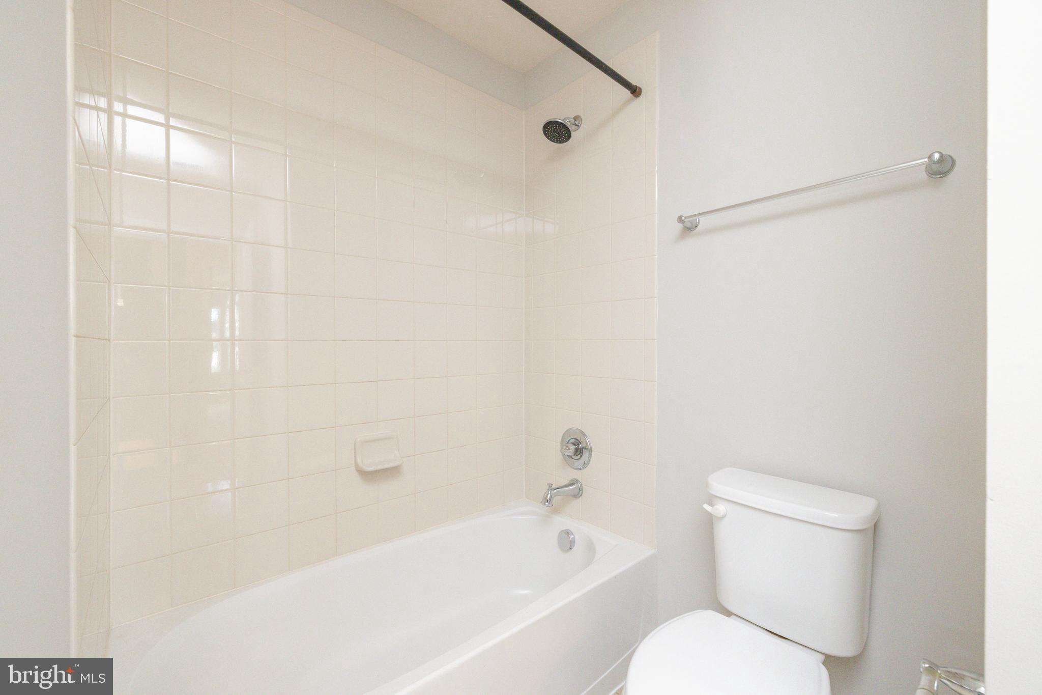 BAYHILL POINTE - Residential