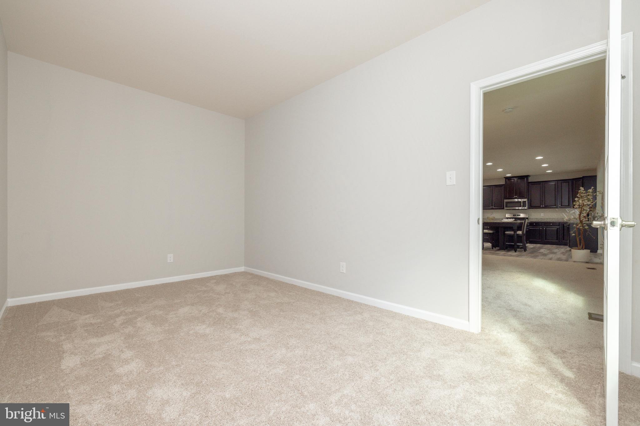 BAYHILL POINTE - Residential