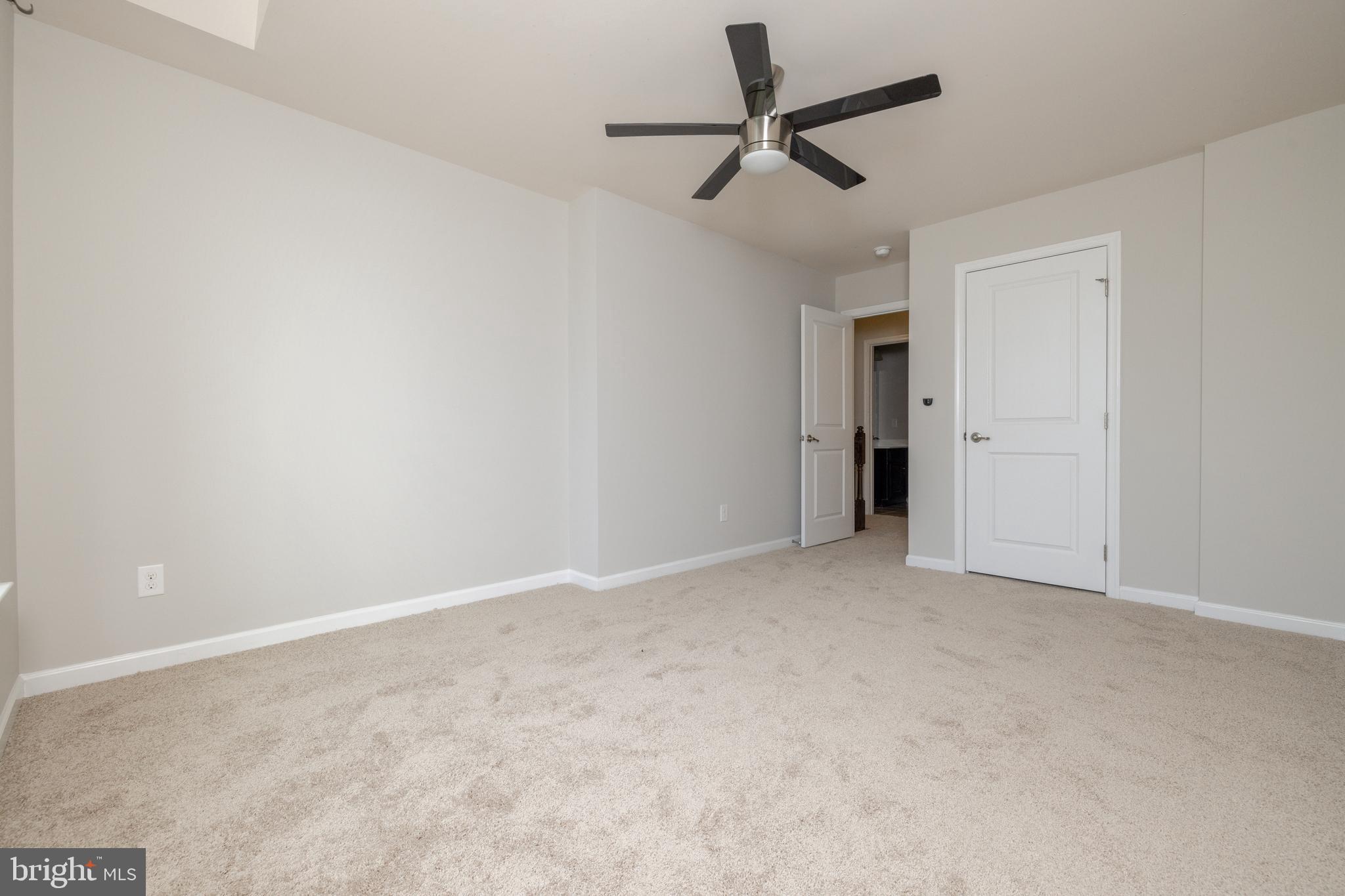 BAYHILL POINTE - Residential