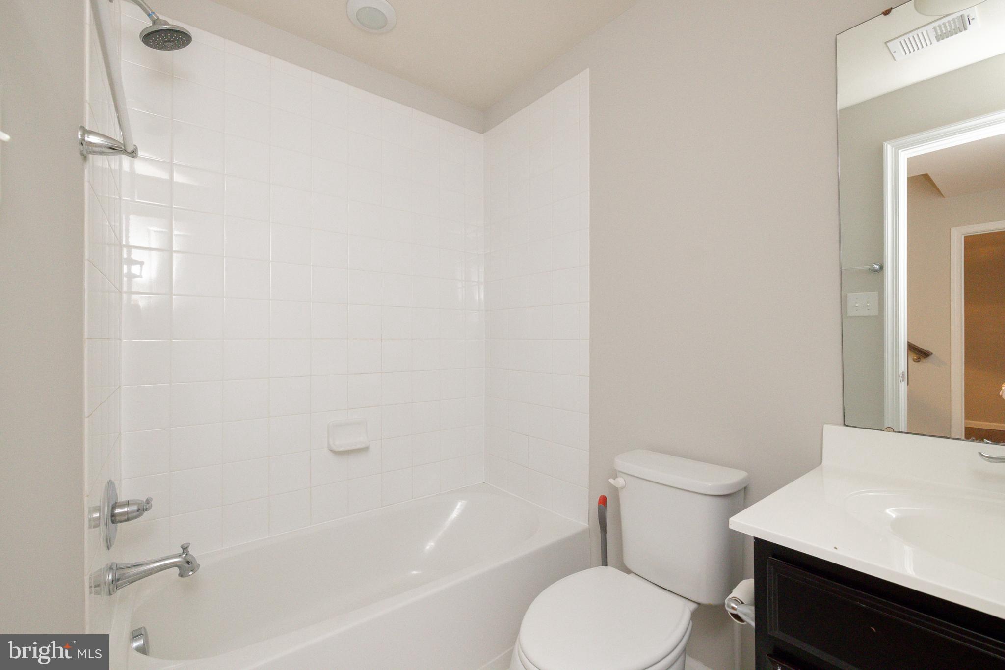 BAYHILL POINTE - Residential