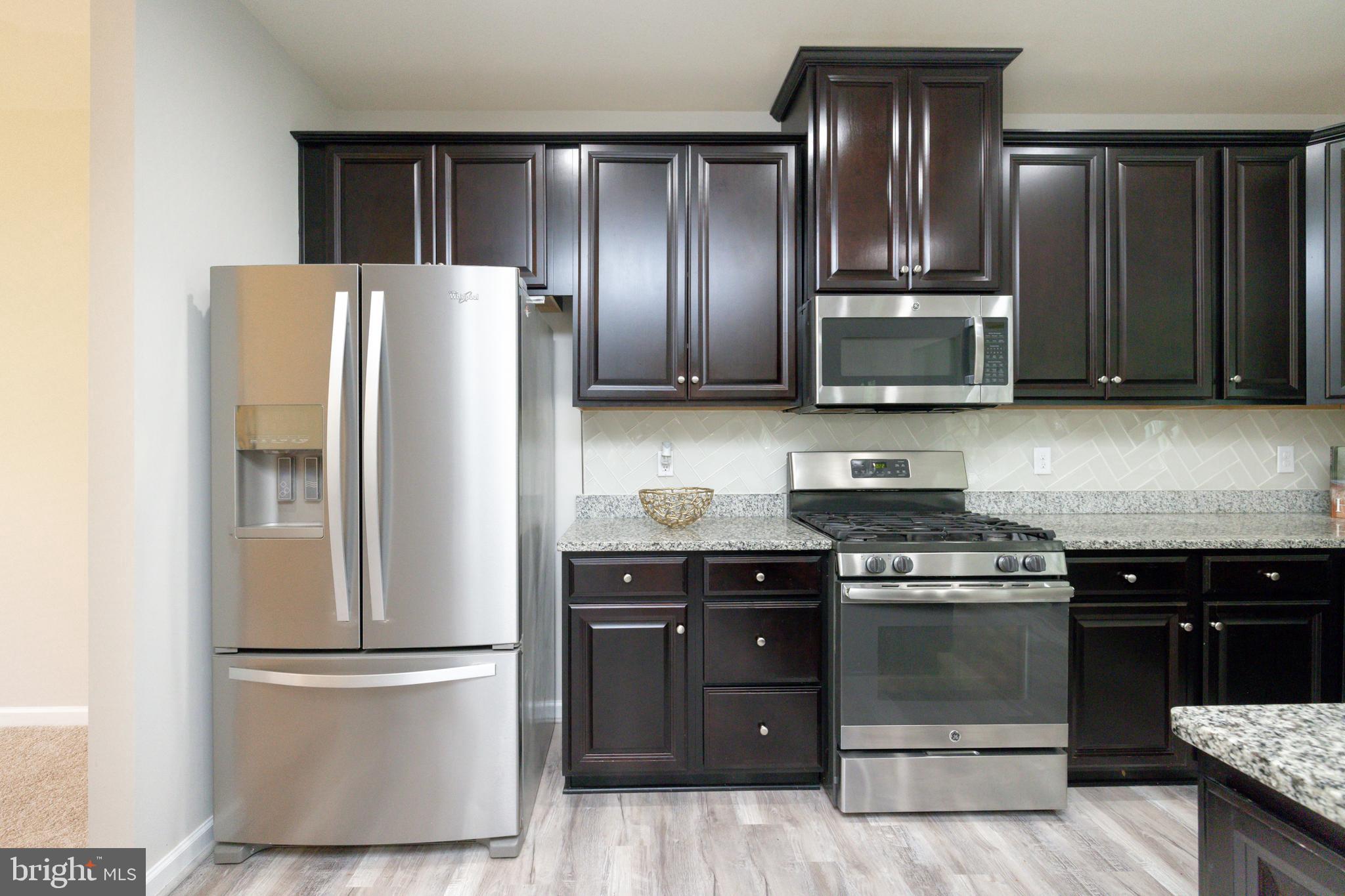 BAYHILL POINTE - Residential