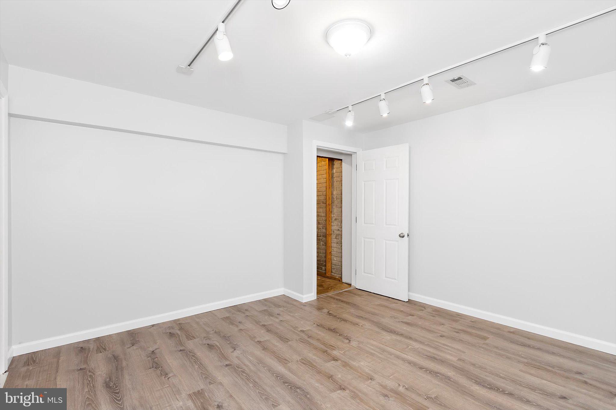 CLOVERDALE HEIGHTS - Residential