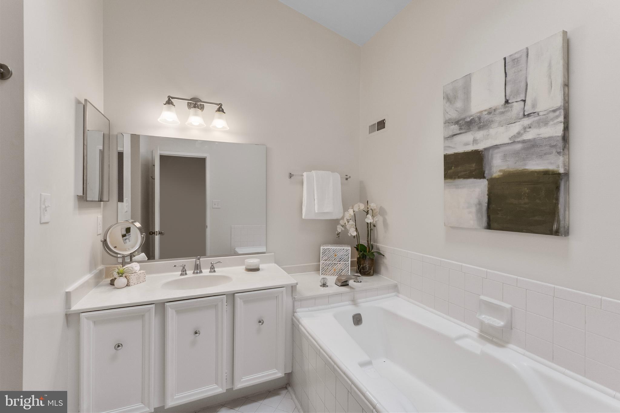 TIMBERLAWN - Residential