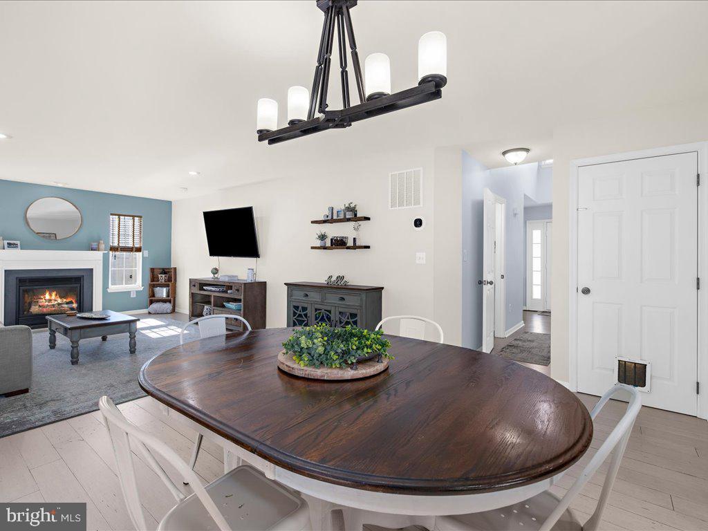 MARINERS COVE - Residential