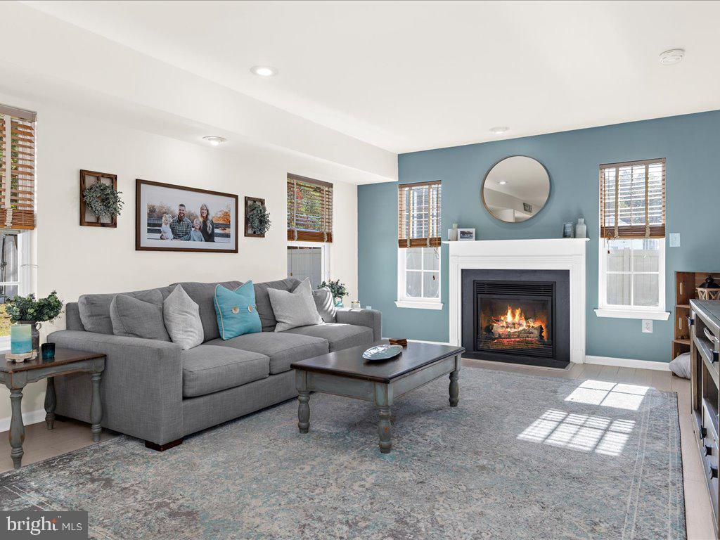 MARINERS COVE - Residential