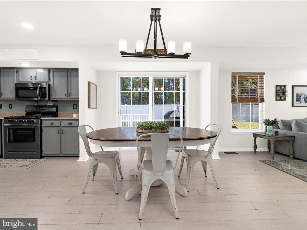 MARINERS COVE - Residential