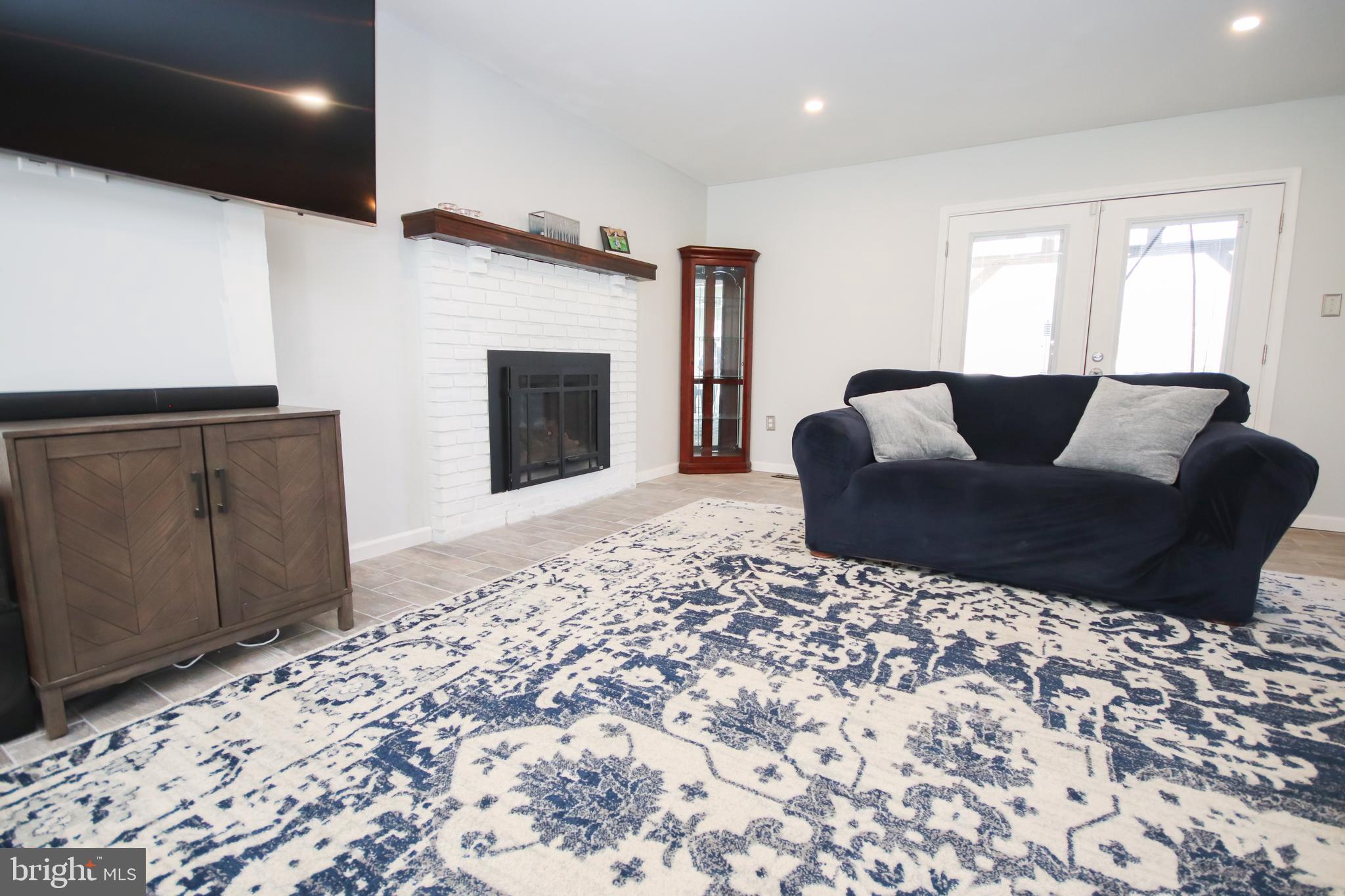 BELCOURT ESTATES - Residential