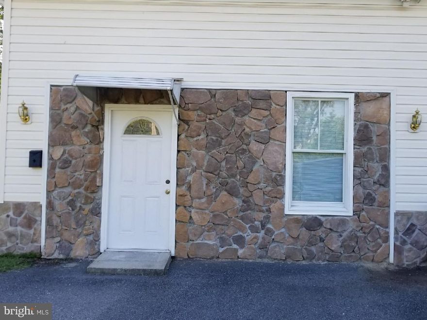 Only Part of the 1st Floor is for rent. The unit is located in a quiet, and safe neighborhood. Perry Hall Elementary, Perry Hall Middle, and Perry Hall High School are within walking distance. It is conveniently located close to a Giant Supermarket and there is a multitude of food options, such as The Outback Steakhouse and the iconic Double T Diner, in the vicinity. The unit is within driving distance of White Marsh Mall and The Avenue, which houses multiple restaurants and shopping venues.
Full kitchen that includes upright freezer and refrigerator combo  Multiple Wall Cabinets 1 Sink  1 Microwave  Does not include Dishwasher . Laundry room that includes