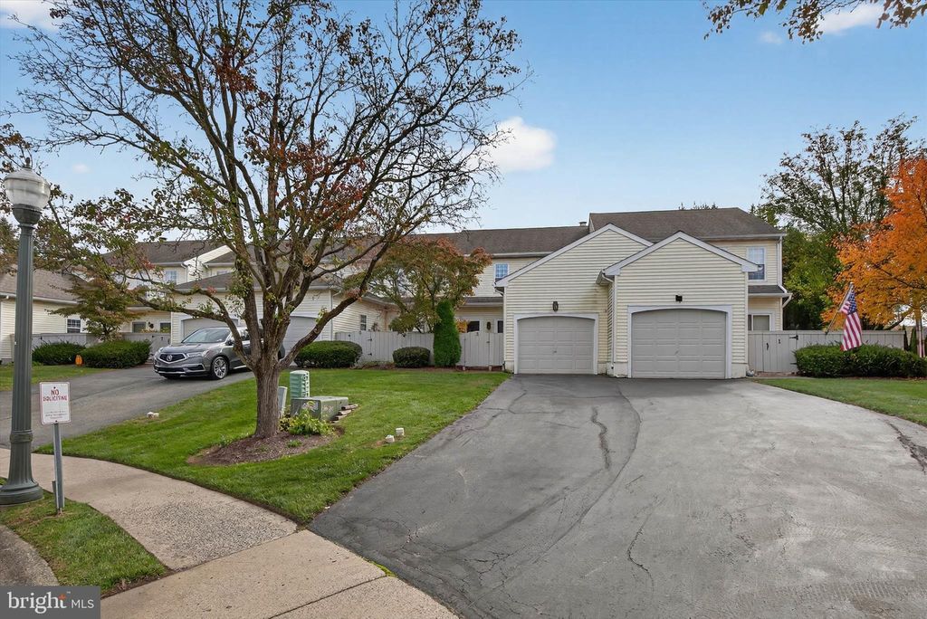 Photo of 3 Spring Walk Court, LANCASTER, PA 17601 (MLS # PALA2078864)