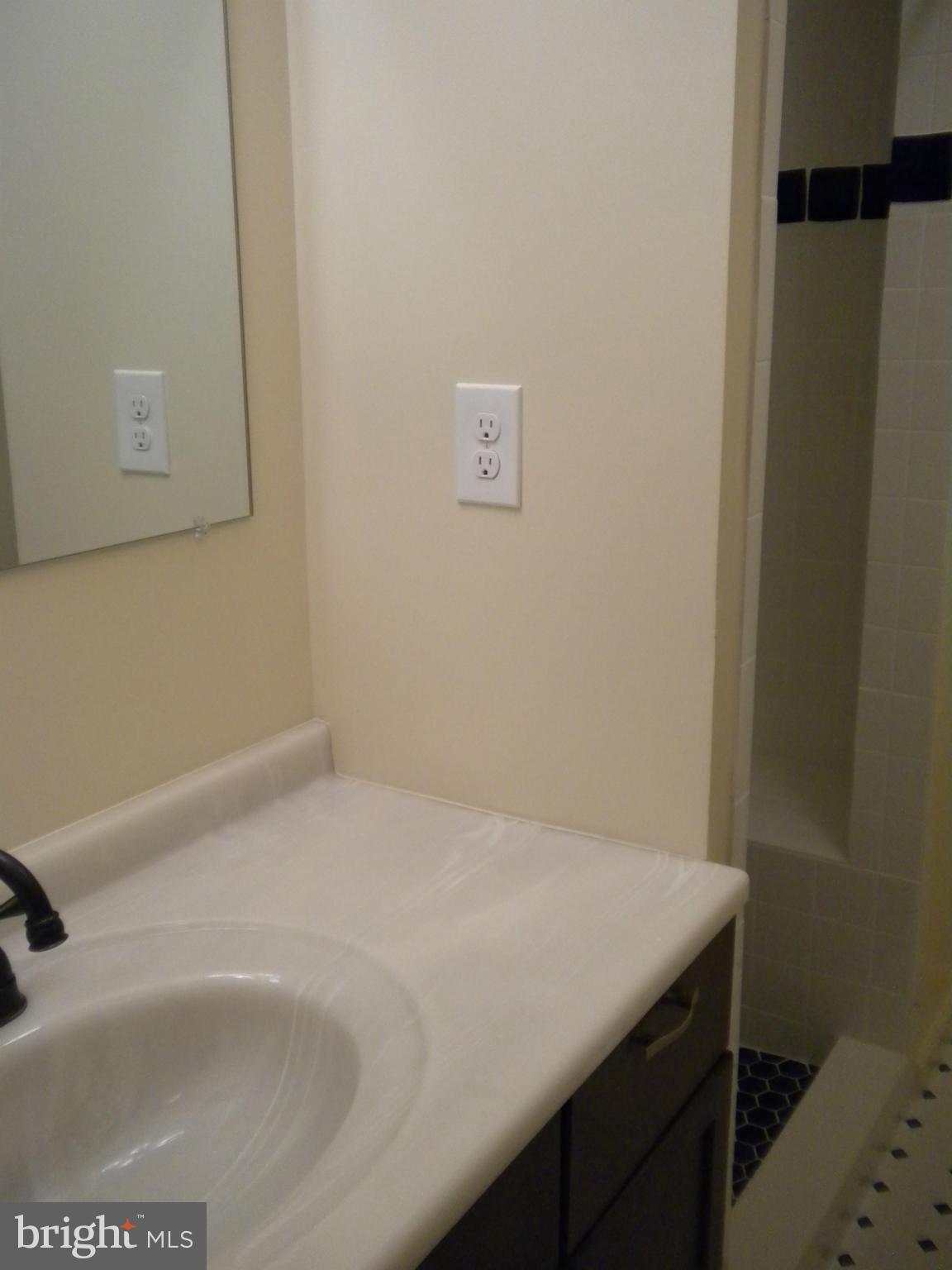 HAMPDEN HISTORIC DISTRICT - Residential Lease