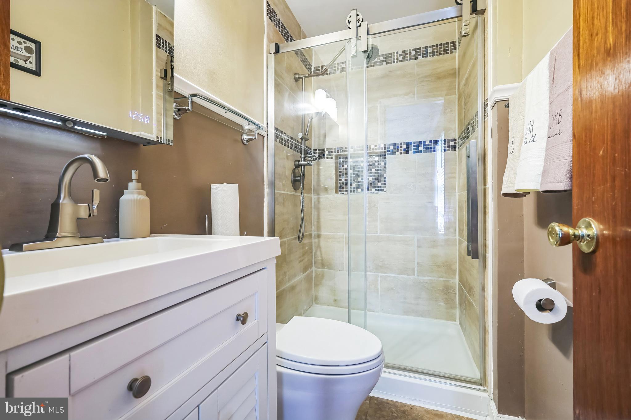 CLINTON - Residential