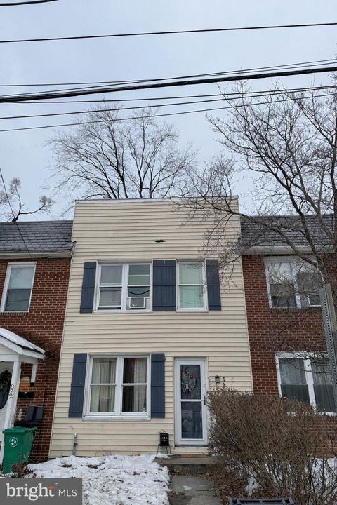 824 N WEST STREET CARLISLE PA 17013