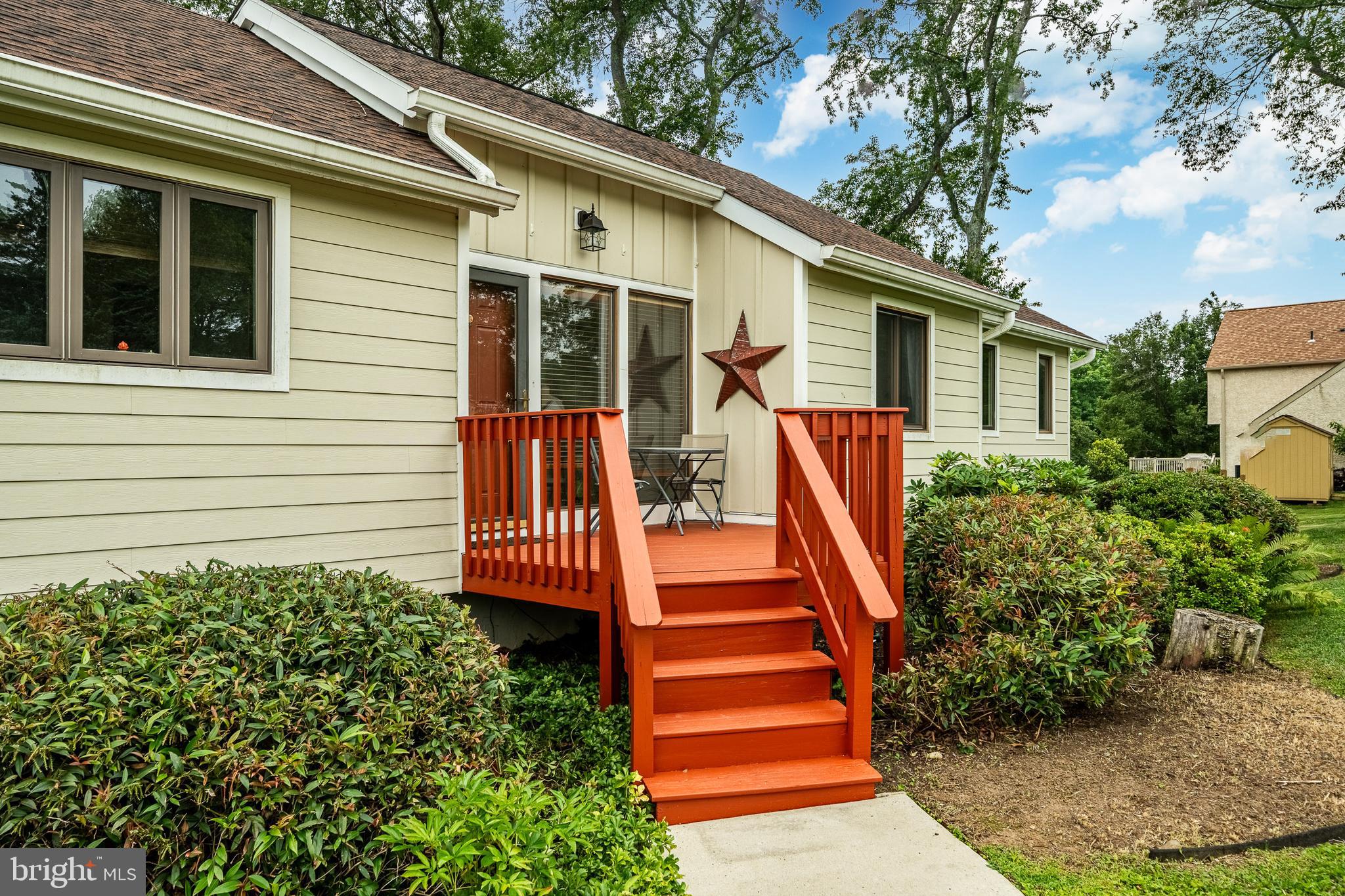 1009 N RIDGE ROAD